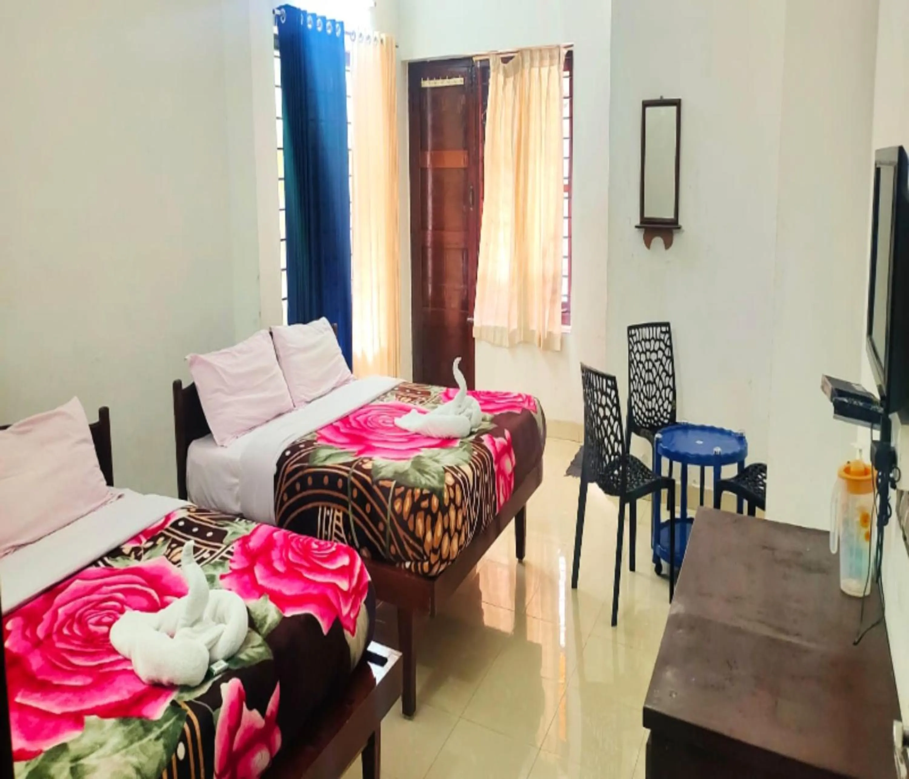 Photo of the whole room, Bed in AC MIST