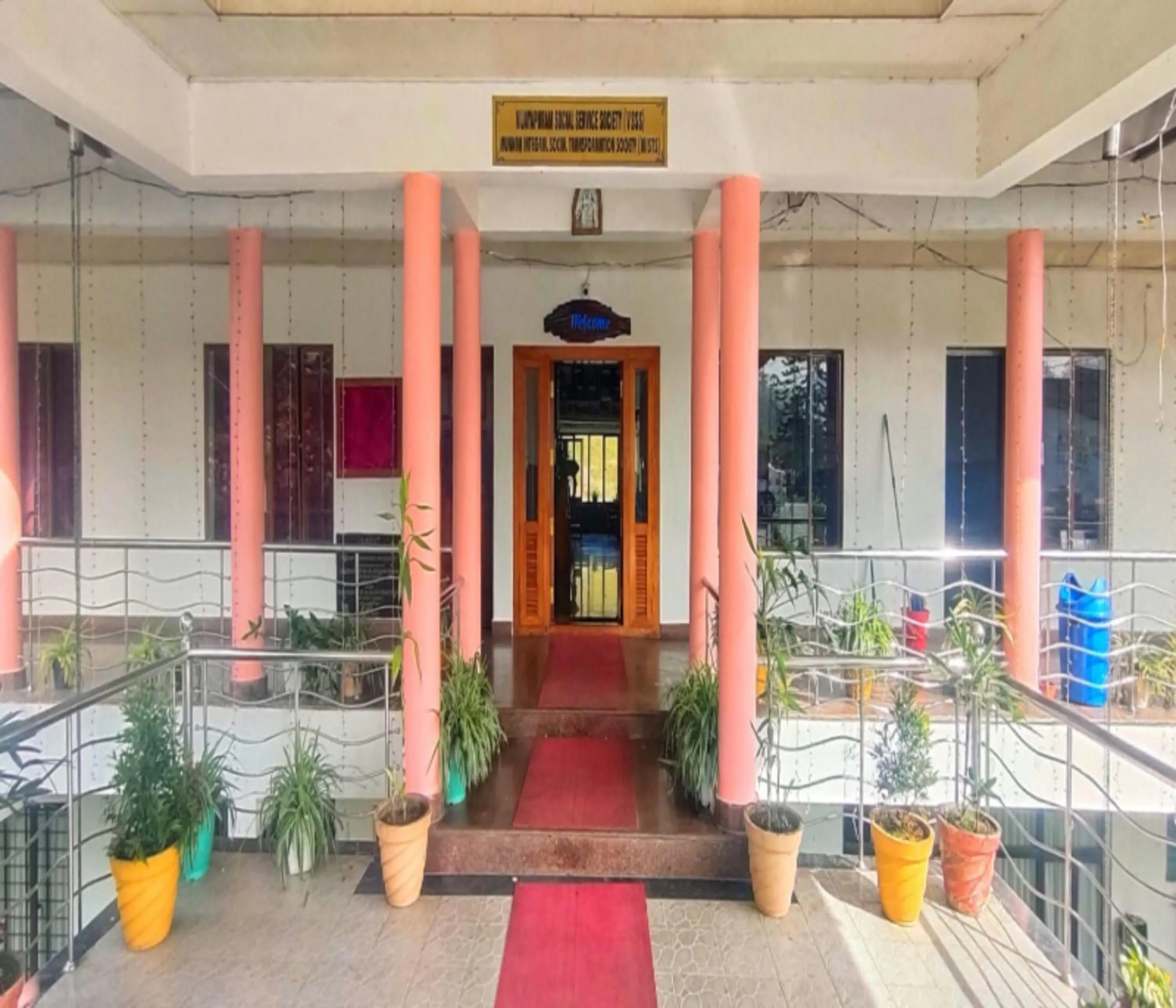 Facade/entrance in AC MIST