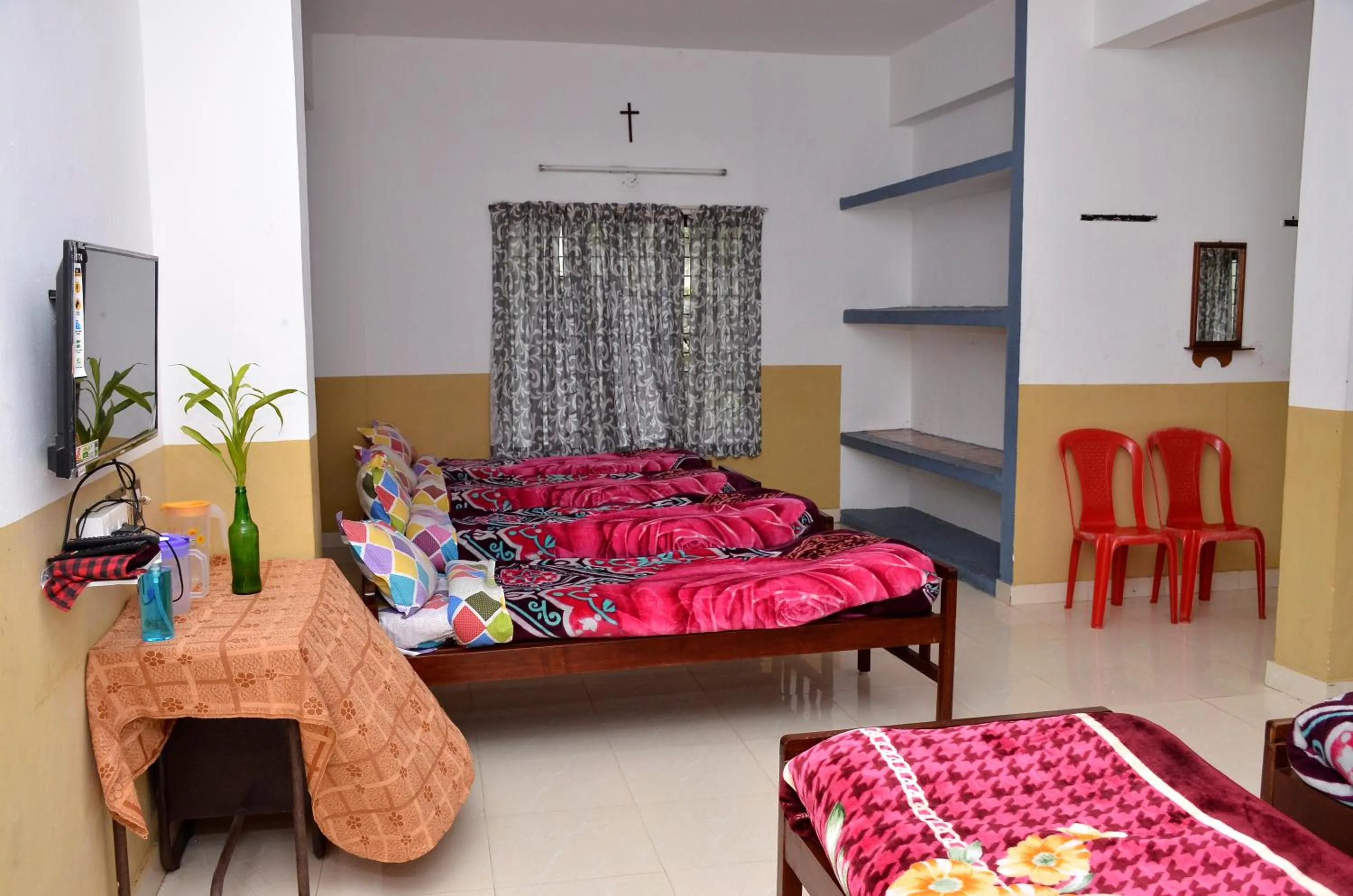 Bedroom, Bed in AC MIST