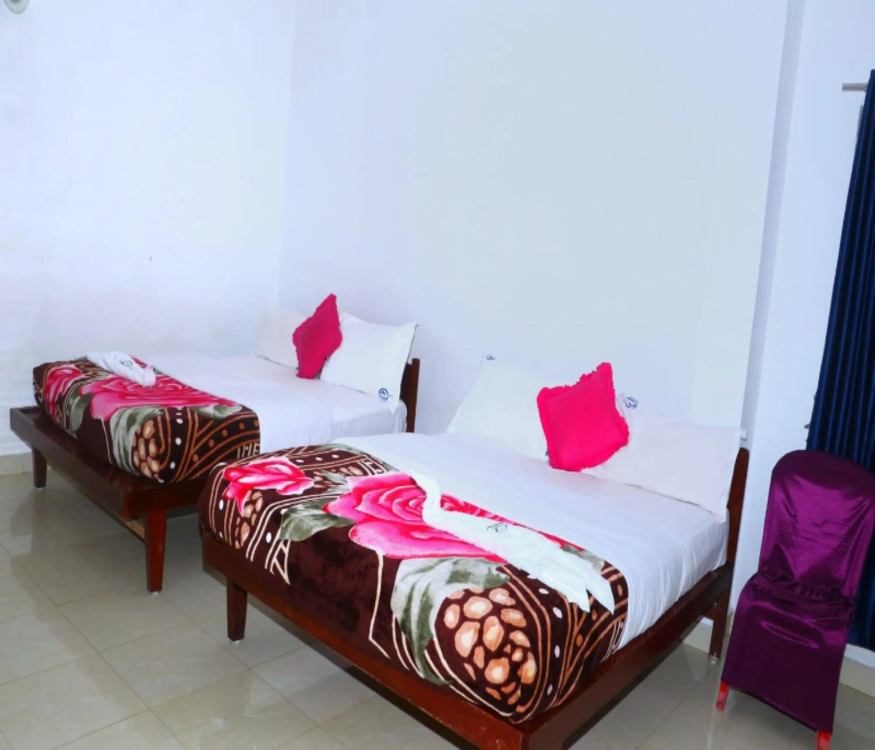 Photo of the whole room, Bed in AC MIST