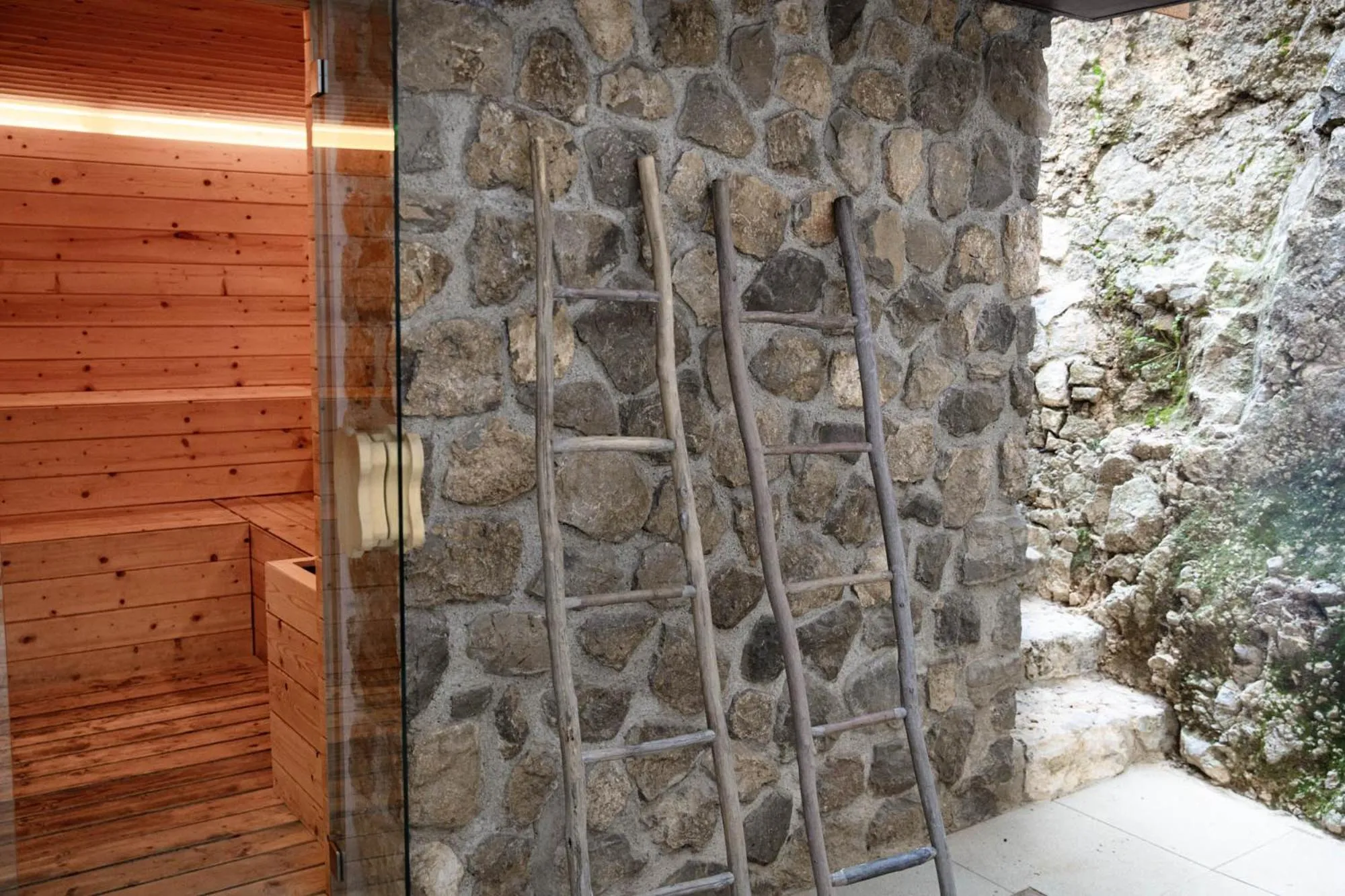 Sauna in Aquapetra Resort & Spa