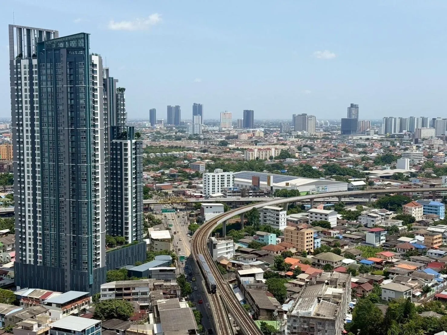 View (from property/room) in Oakwood Suites Tiwanon Bangkok