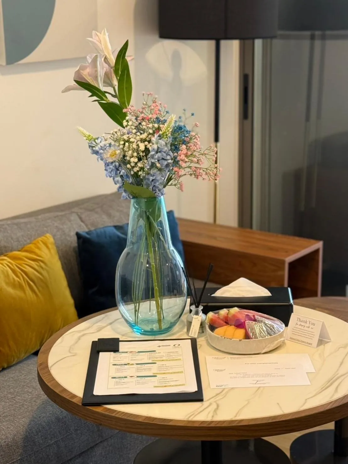 Living room in Oakwood Suites Tiwanon Bangkok