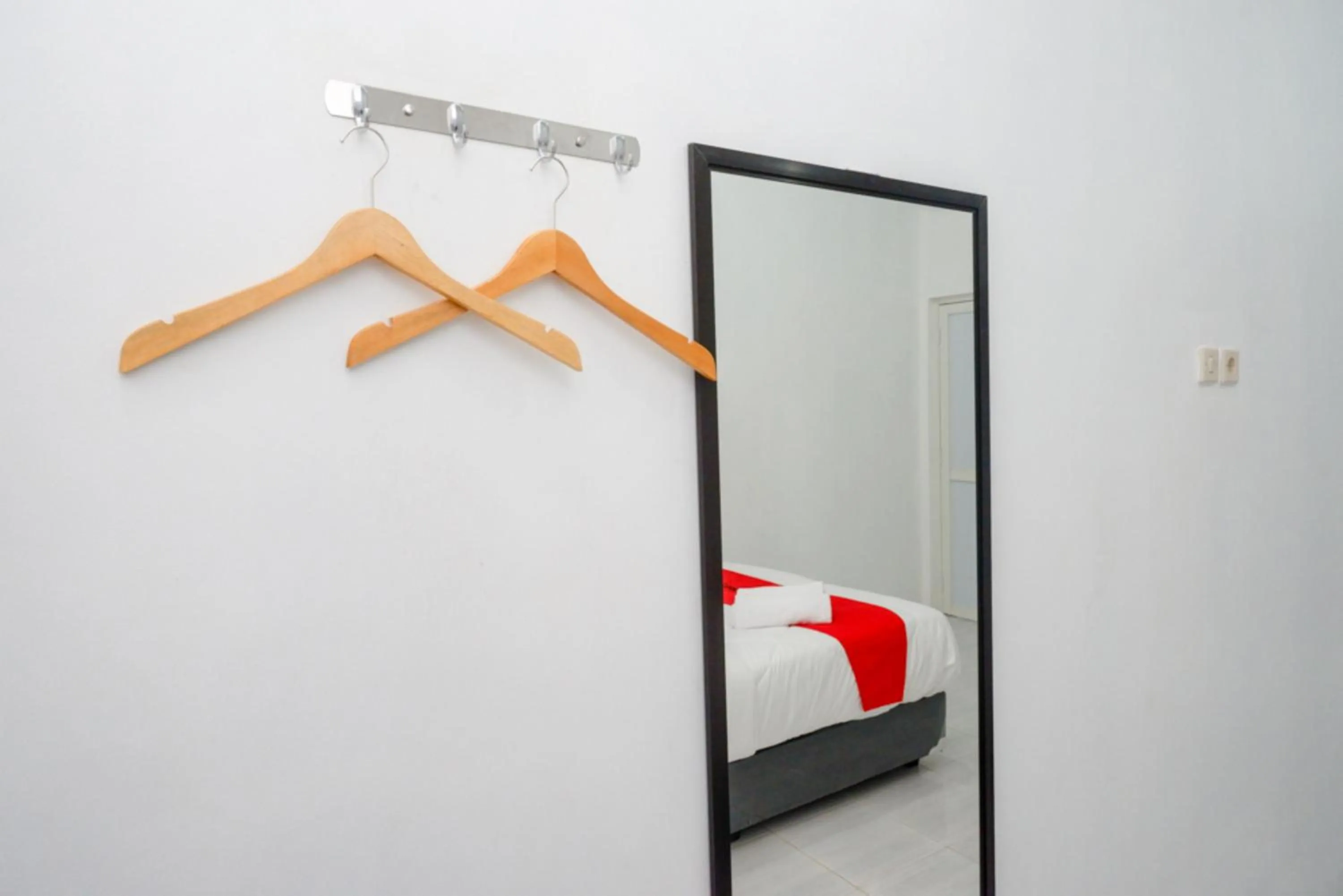 Bedroom in RedDoorz near Universitas Semarang 2