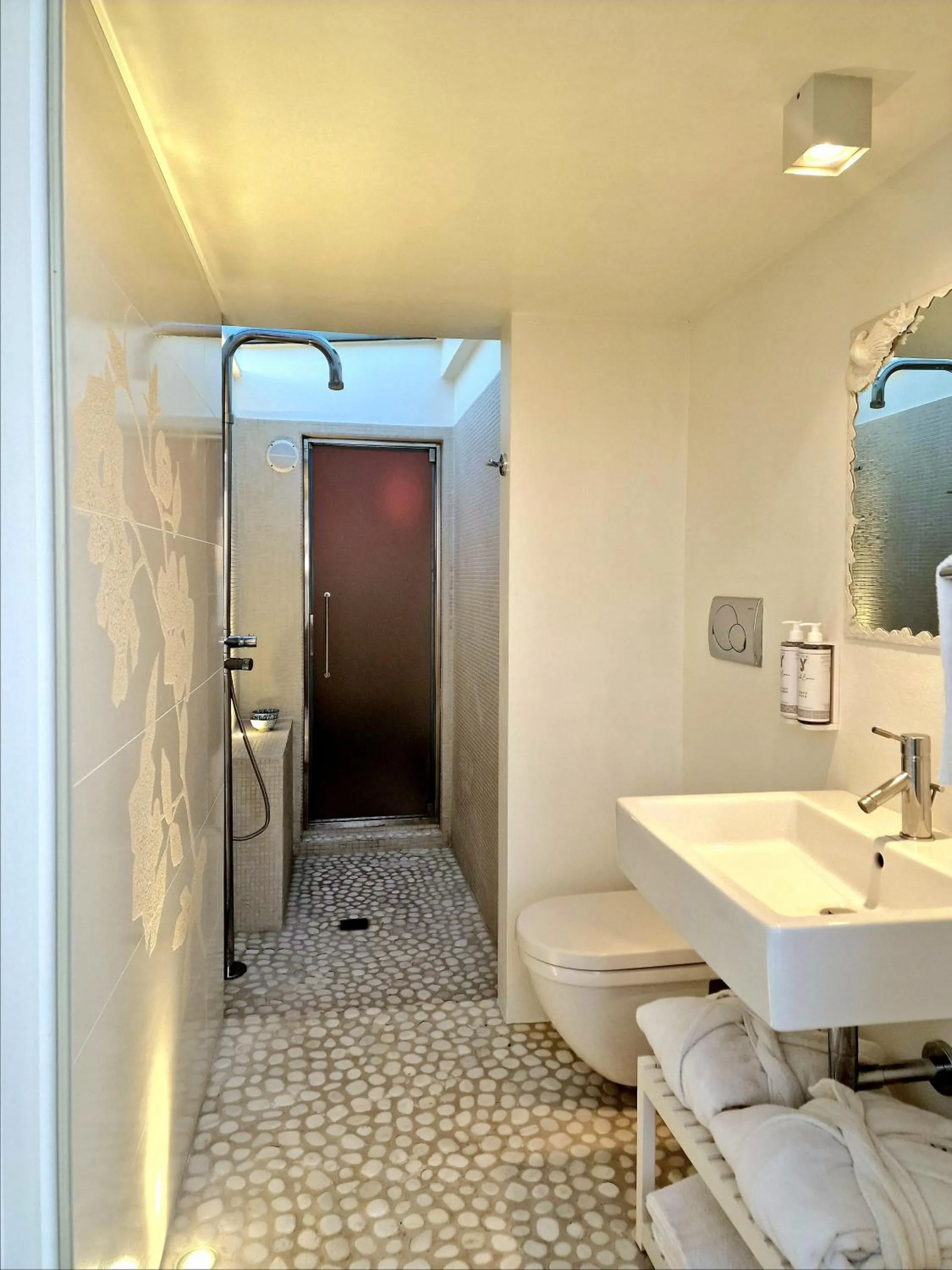 Shower in Luxor Beach Boutique Hotel Cattolica