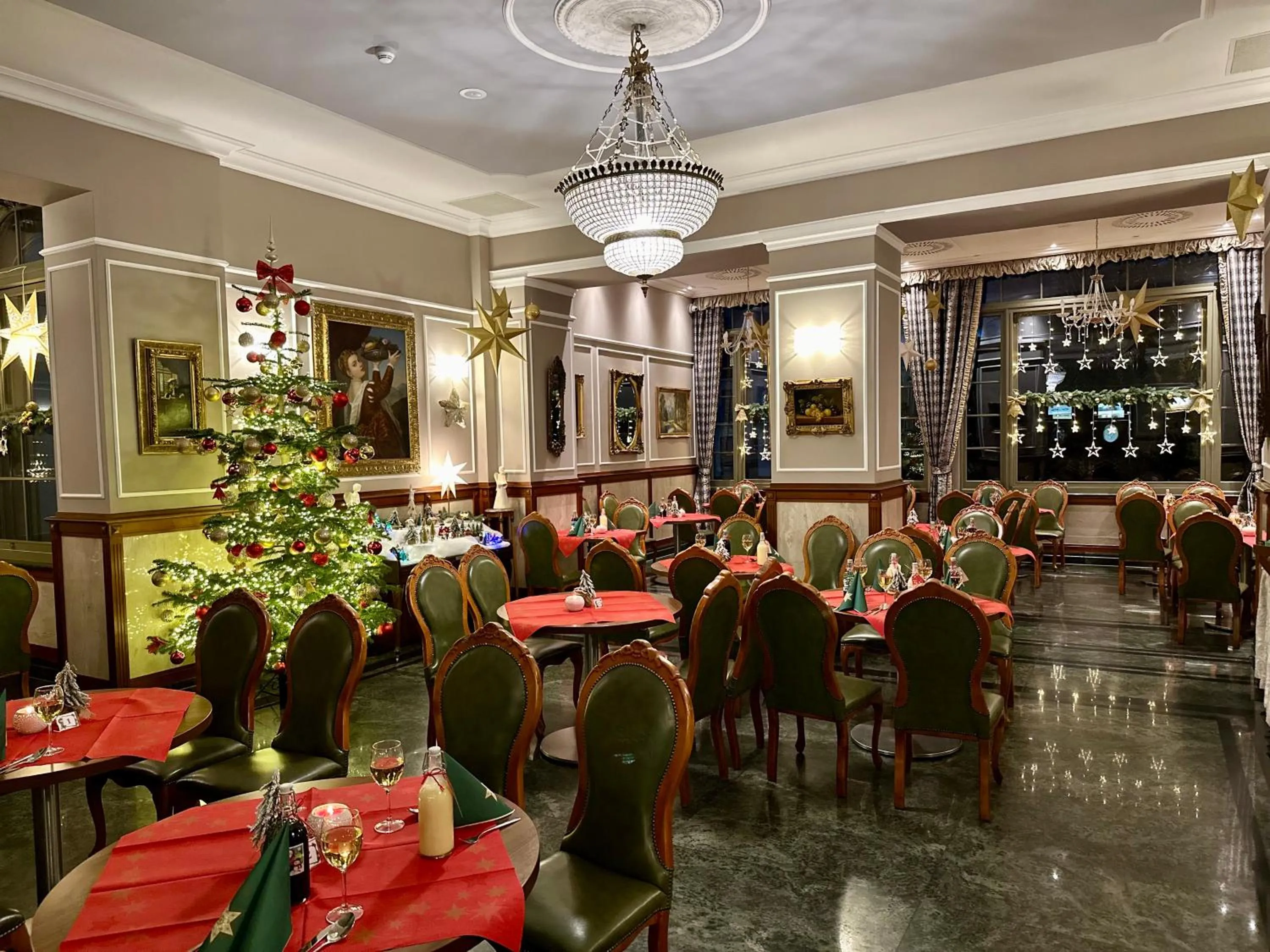 Restaurant/places to eat in Irys Boutique Residence - przy plaży