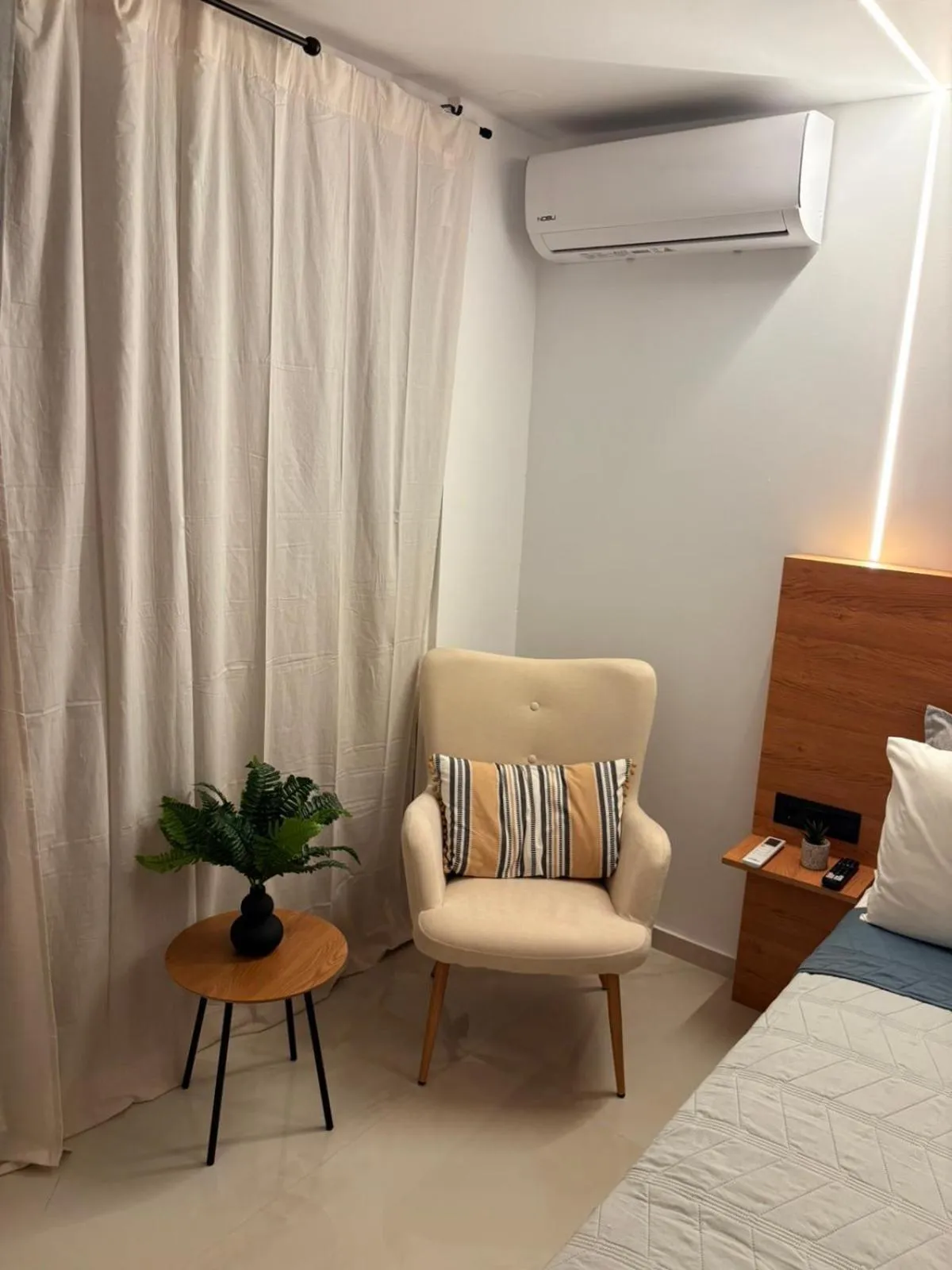 Bed in Jasmine Suites "By Checkin"