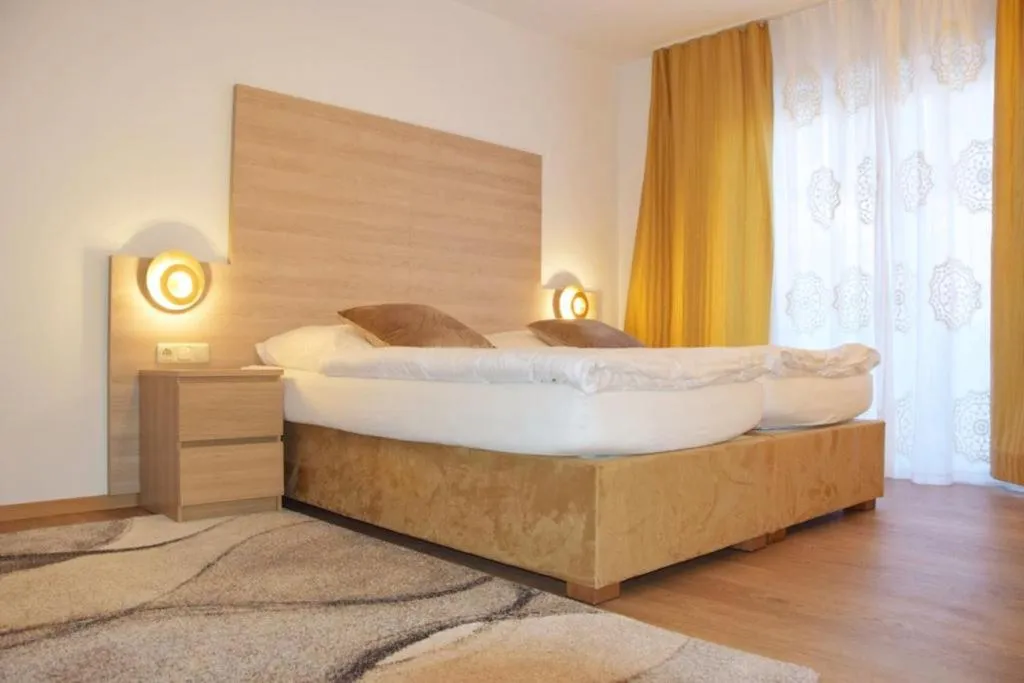 Bed in Das Falk Apartmenthaus