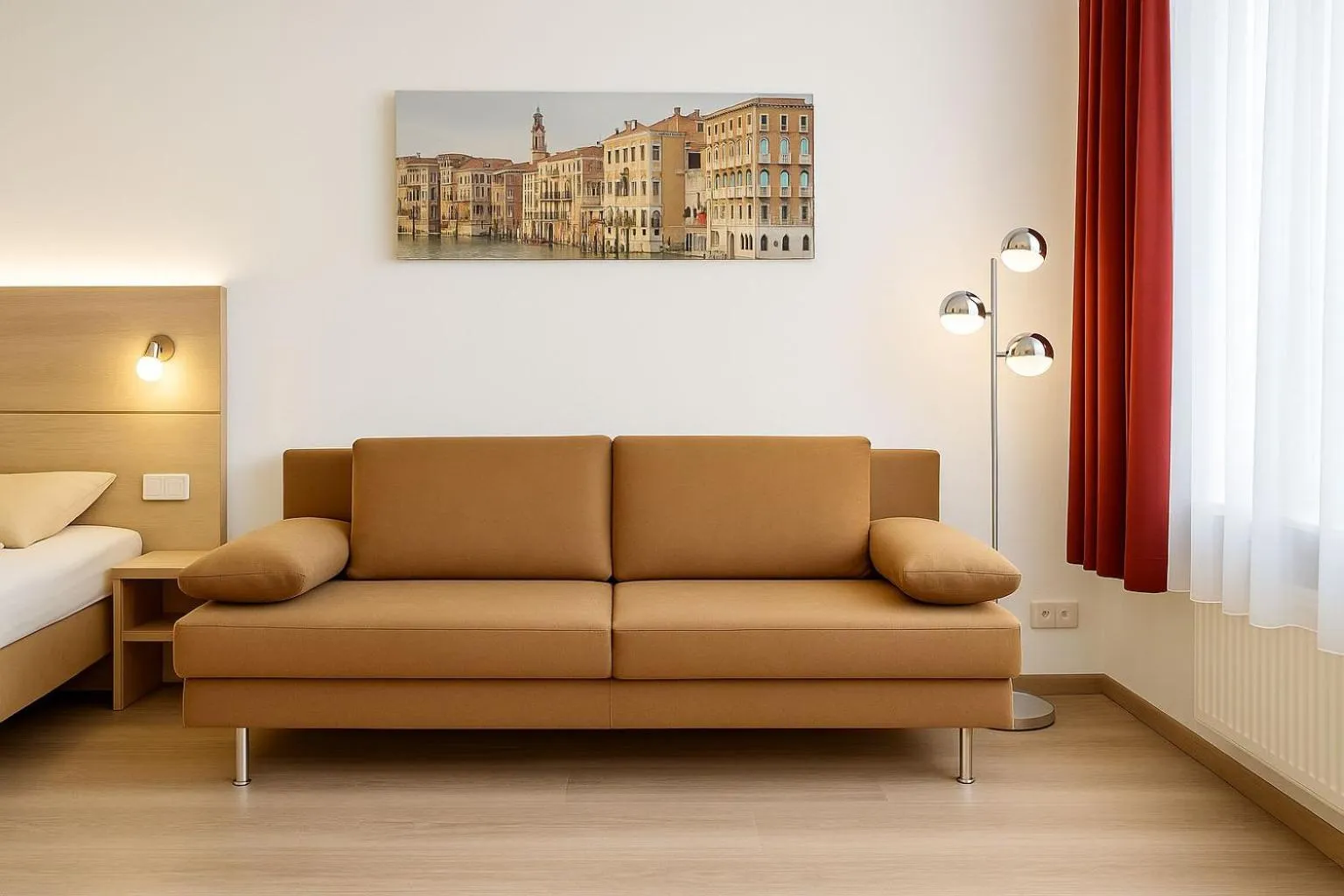 Seating area, Bed in Das Falk Apartmenthaus