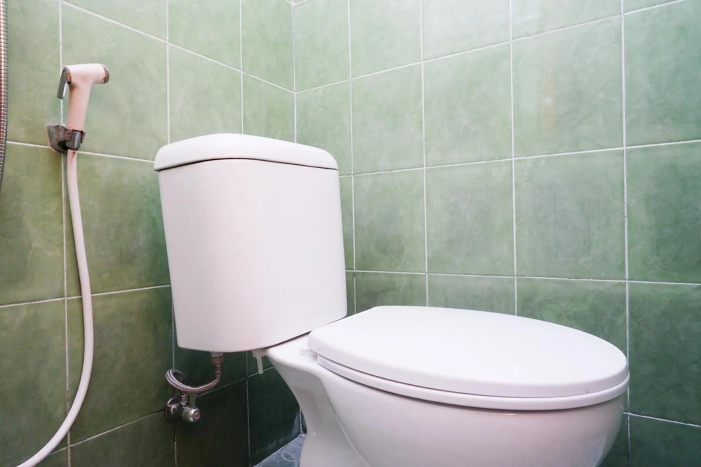 Bathroom in RedDoorz Syariah near Exit Tol Krapyak Semarang