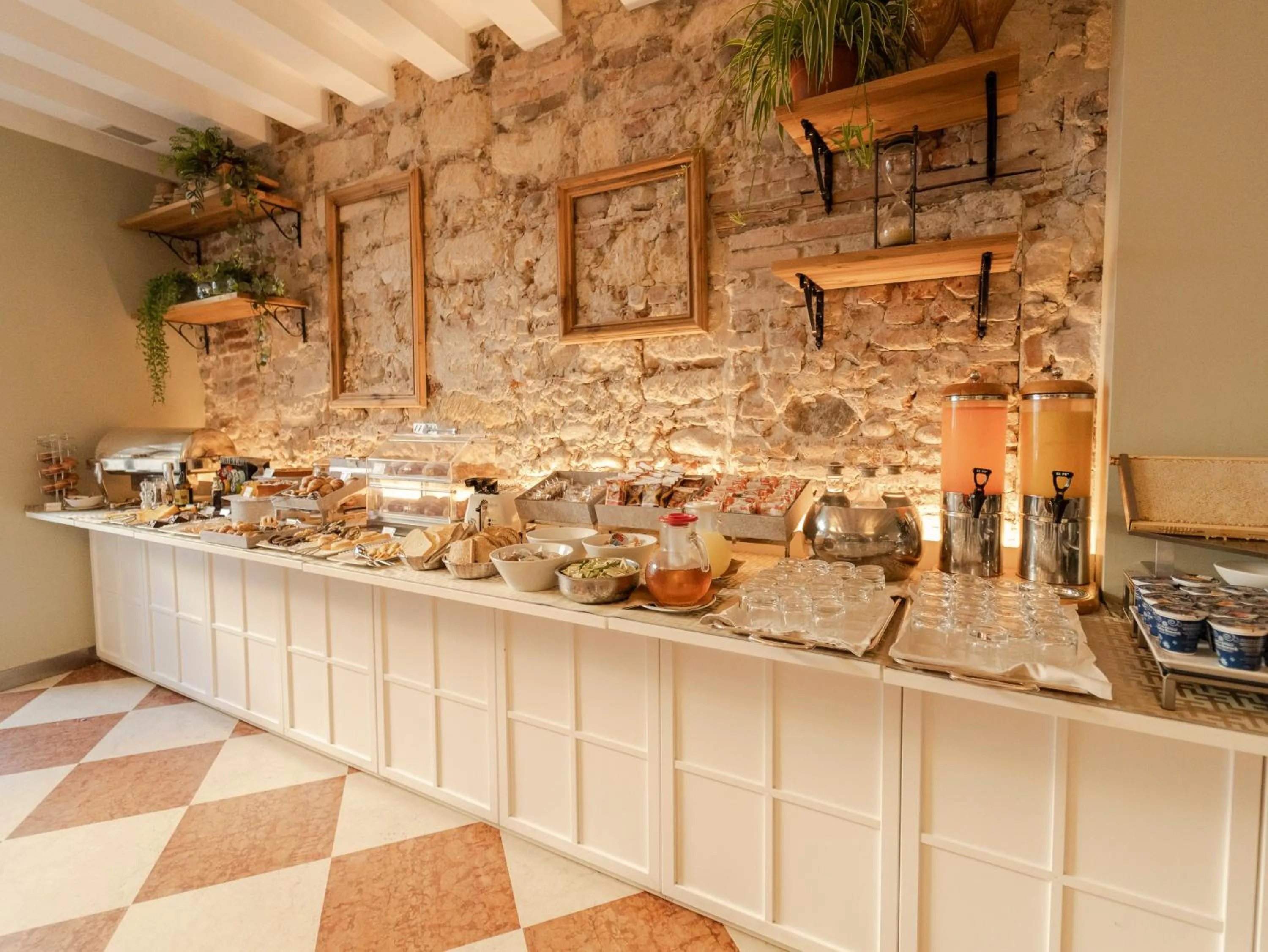 Breakfast in Hotel Bologna ***S