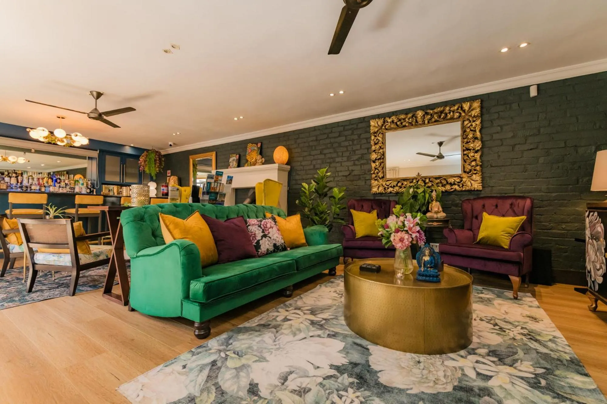 Lounge or bar in SW1 Lodge