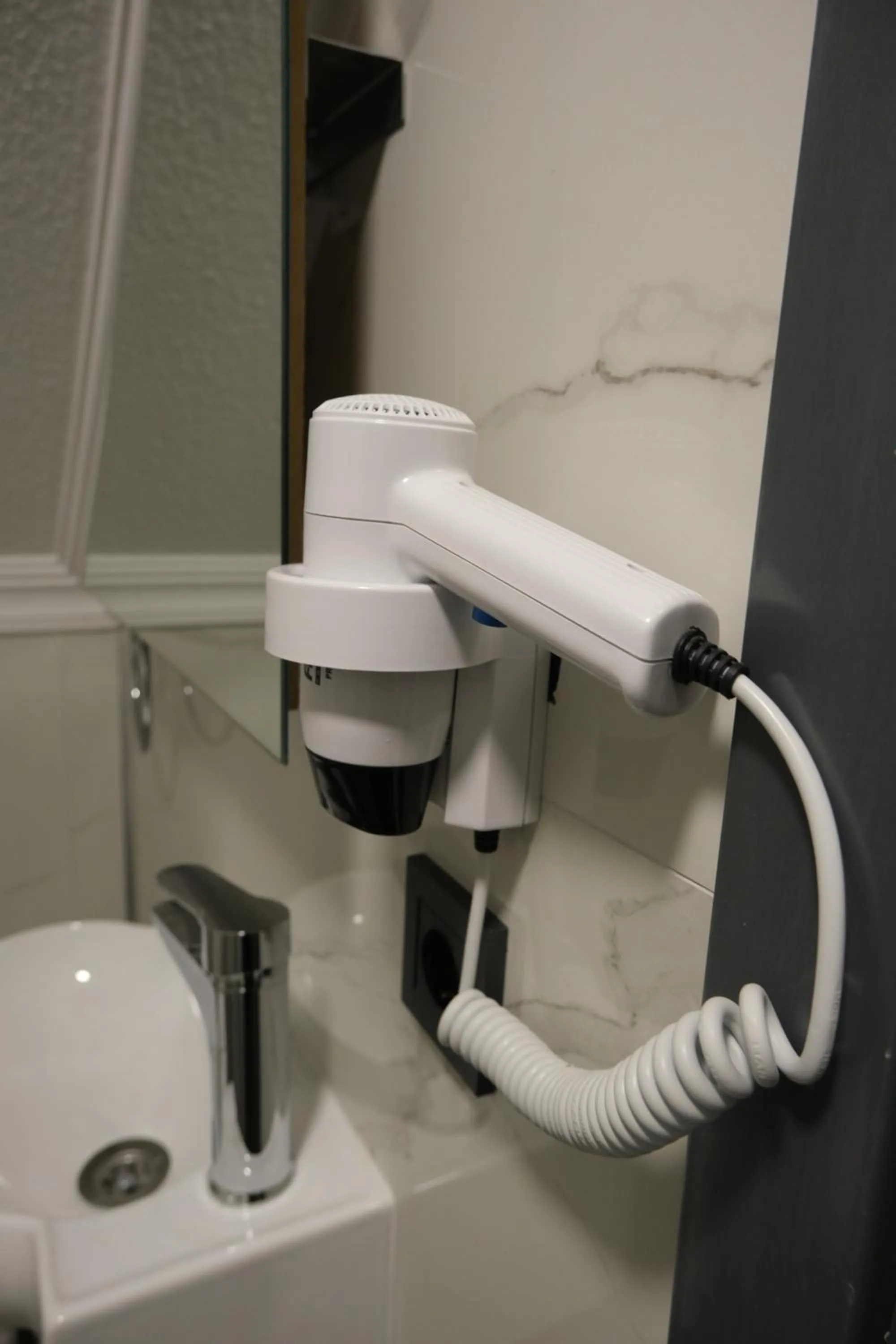 heating in The Pearl Airport Hotel