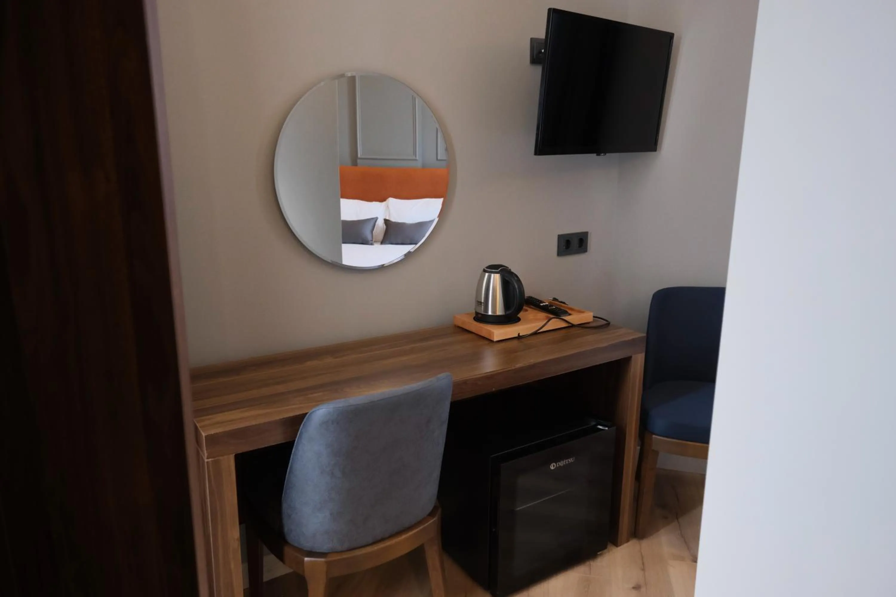 TV and multimedia in The Pearl Airport Hotel