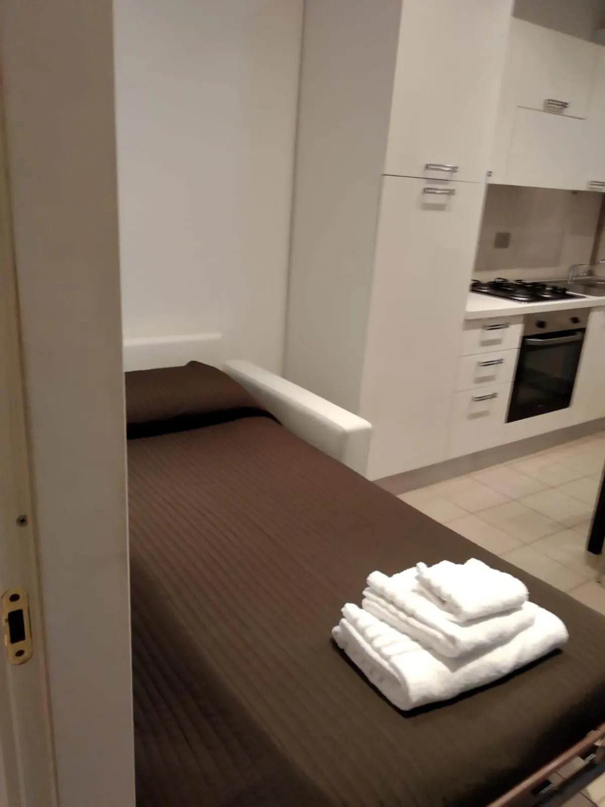 Kitchen or kitchenette in Easy Milano - Rooms and Apartments Navigli