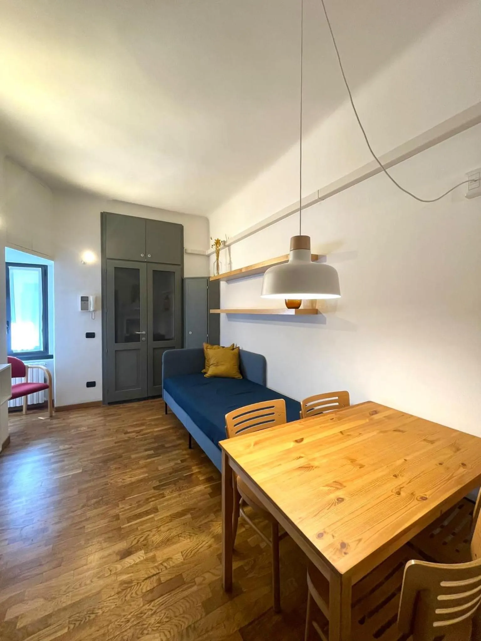 Dining area in Easy Milano - Rooms and Apartments Navigli