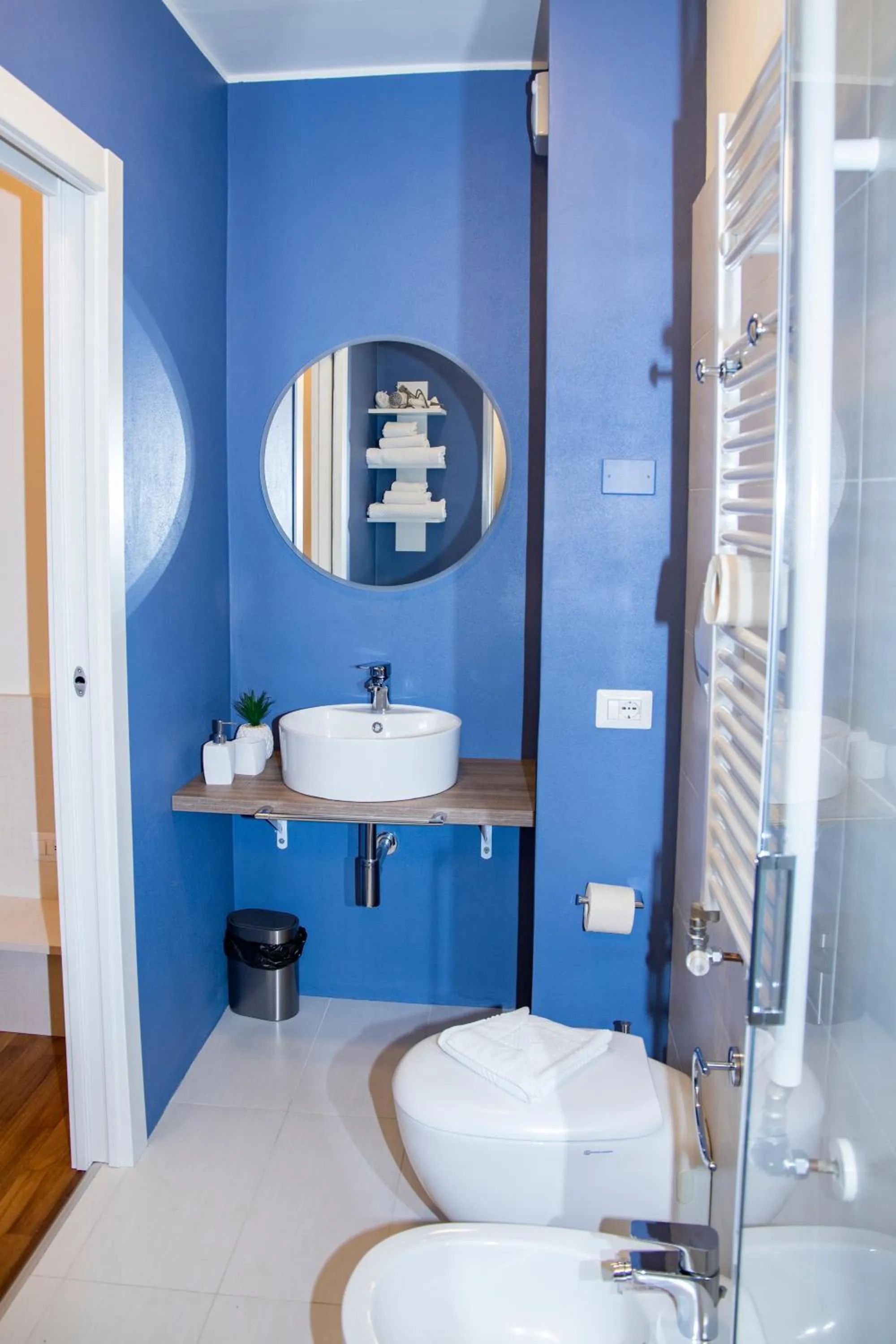 Shower in Easy Milano - Rooms and Apartments Navigli