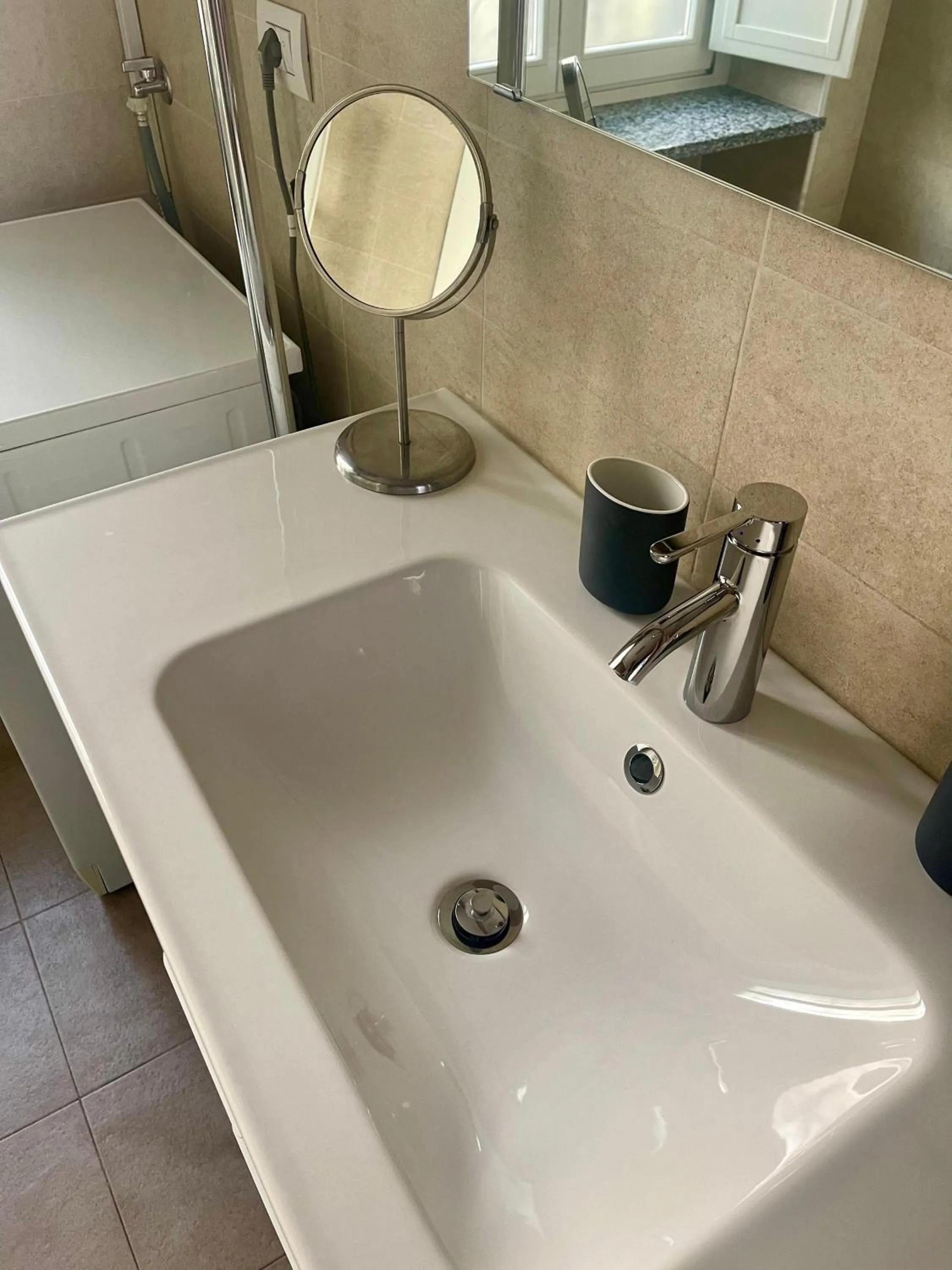 Bathroom in Easy Milano - Rooms and Apartments Navigli