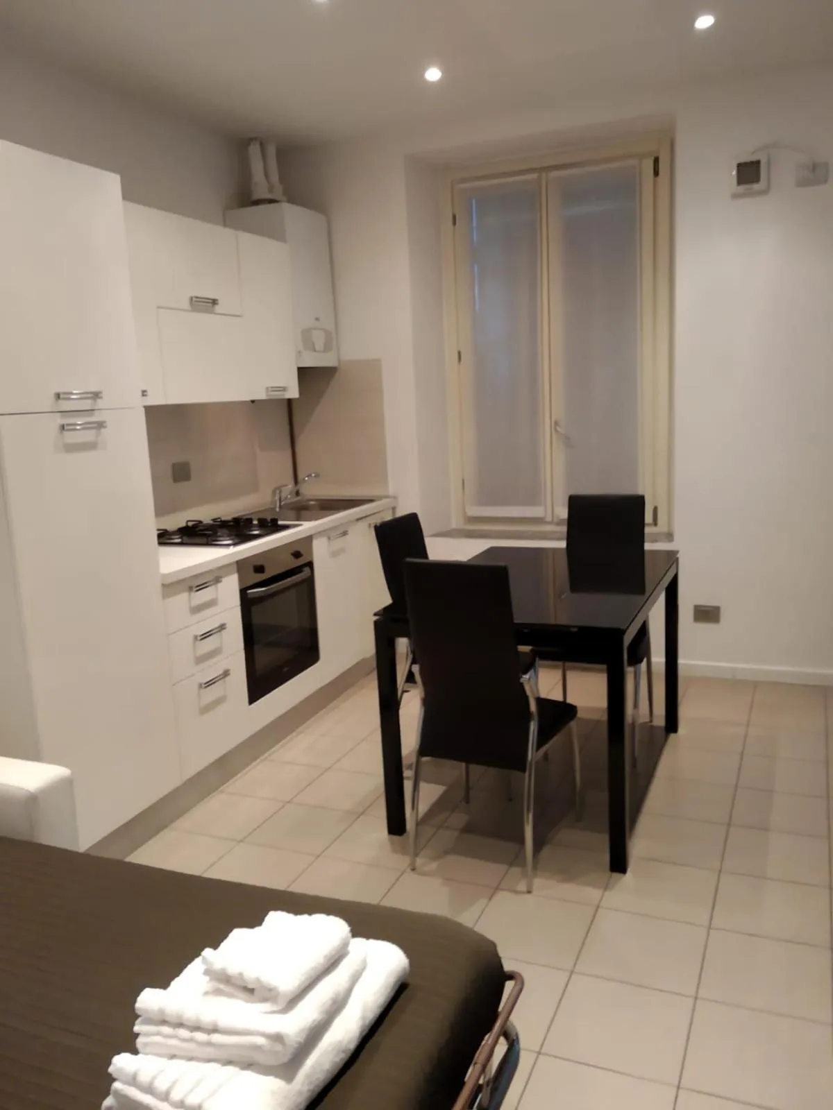 Kitchen or kitchenette in Easy Milano - Rooms and Apartments Navigli