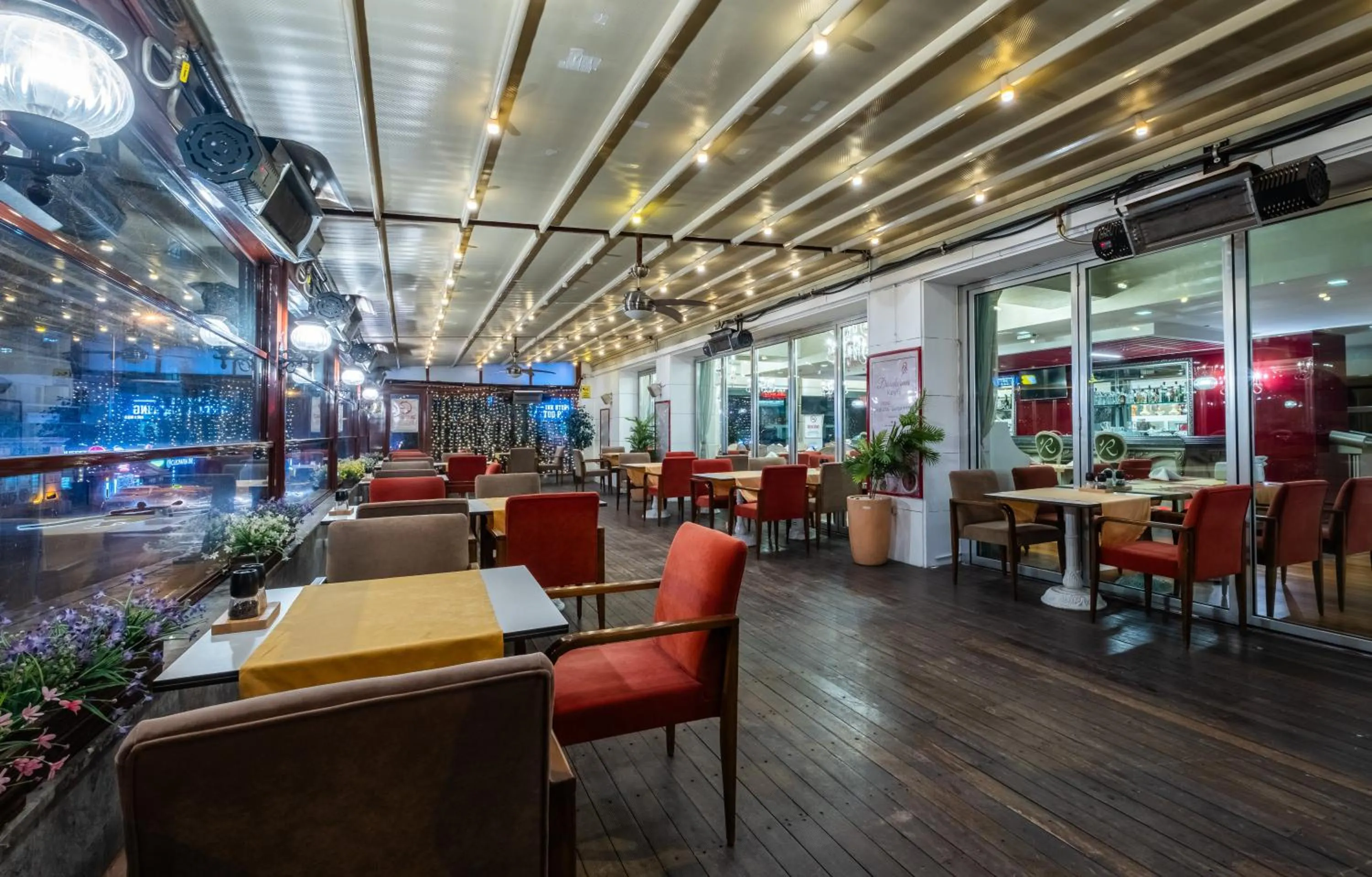 Restaurant/places to eat in Ramada by Wyndham Ankara