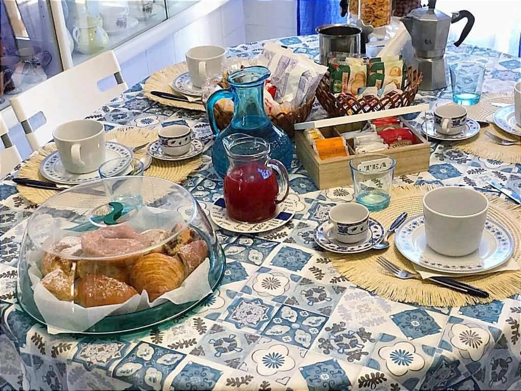 Breakfast in B&B Di Mare