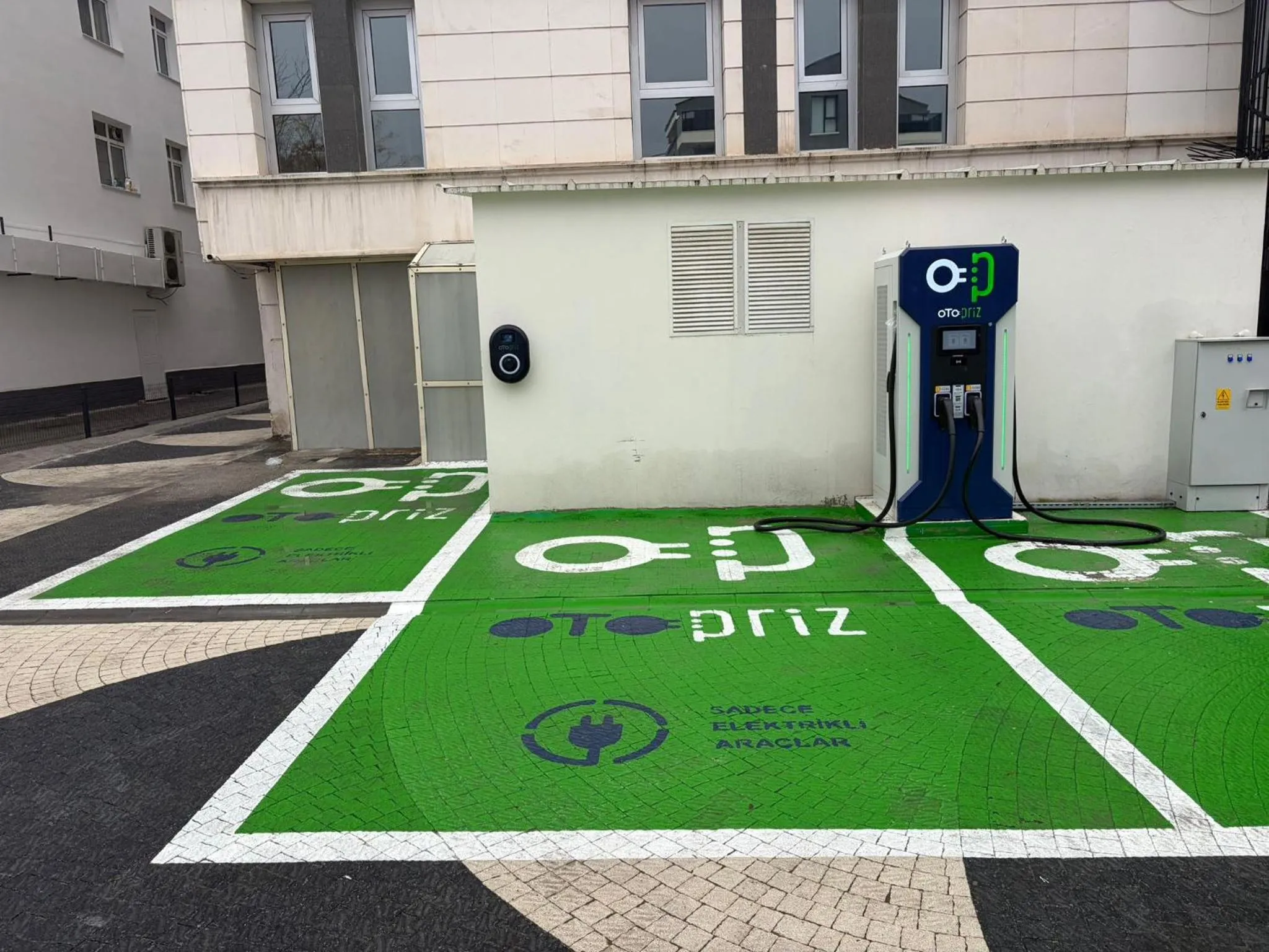 Parking in CK Farabi Hotel