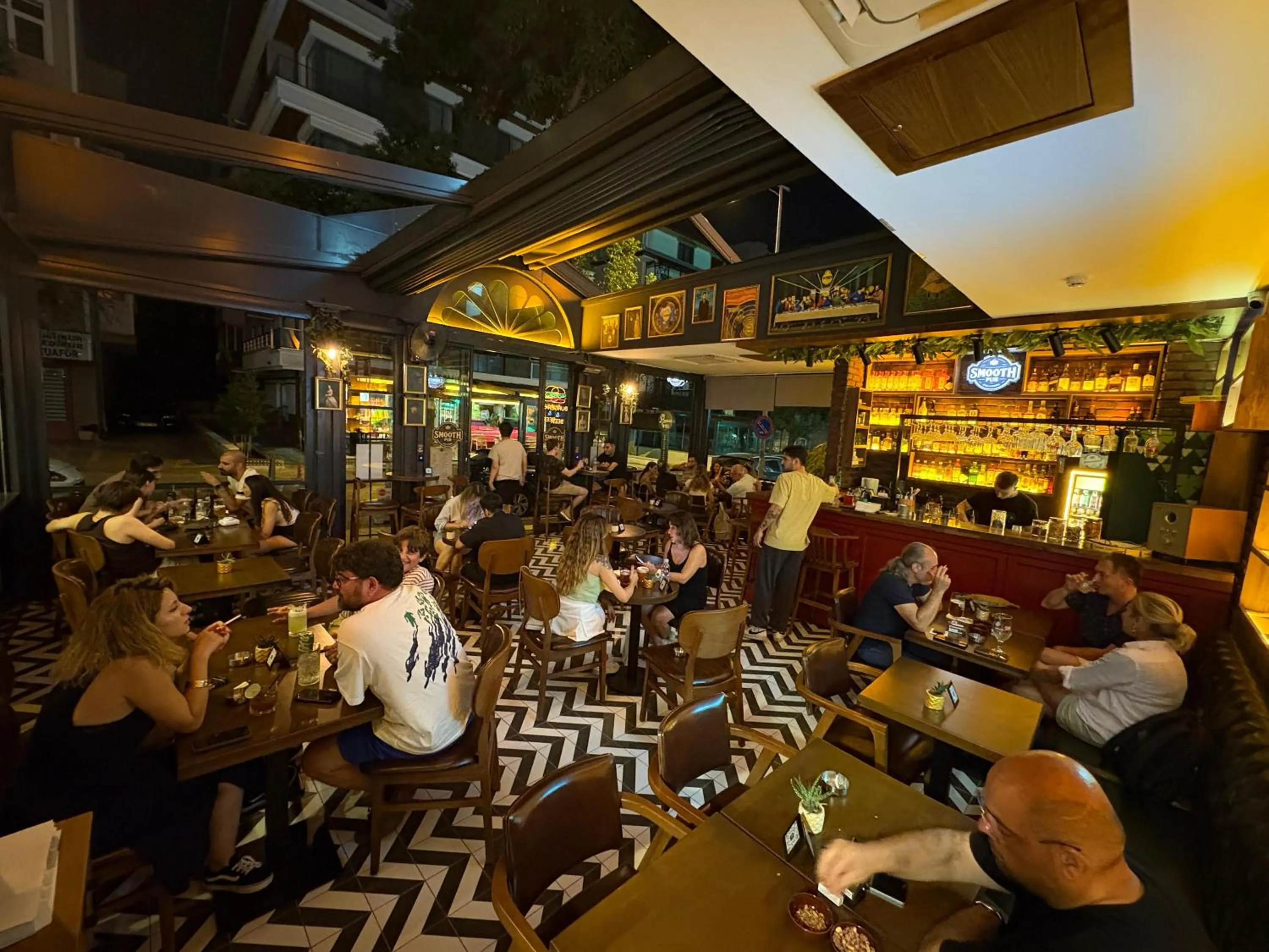 Restaurant/places to eat in CK Farabi Hotel