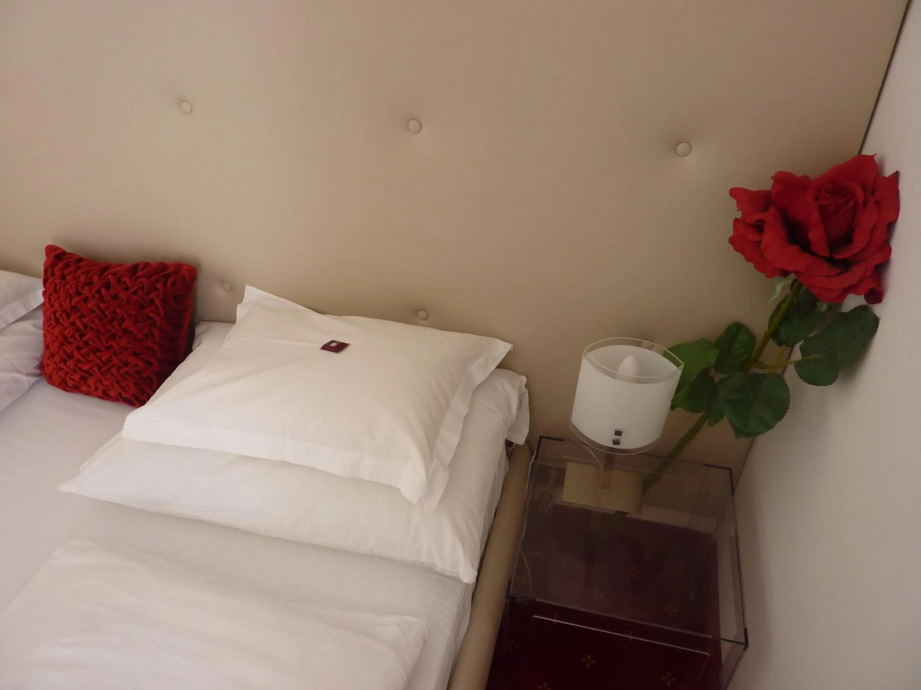 Decorative detail, Bed in Hotel Zima