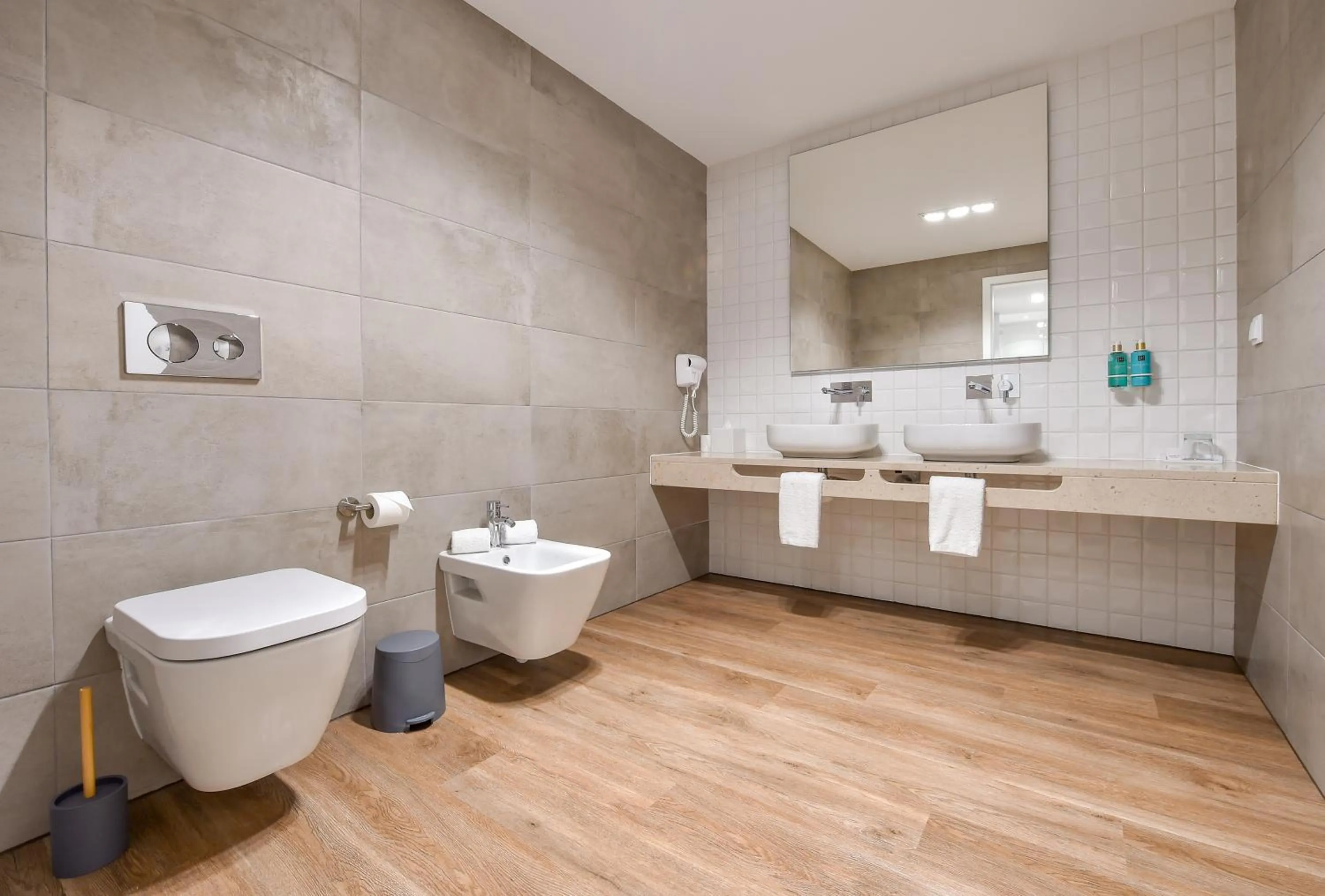 Toilet in Serpa Hotel