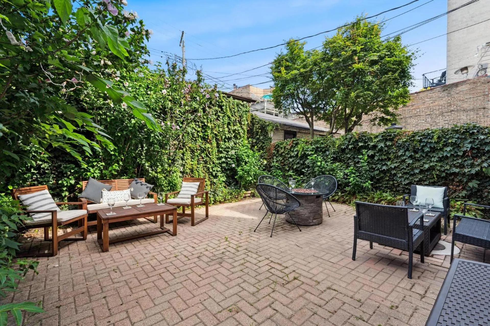 Patio in 2 Bed Apt w/ Office, Free Parking, Near Wrigley