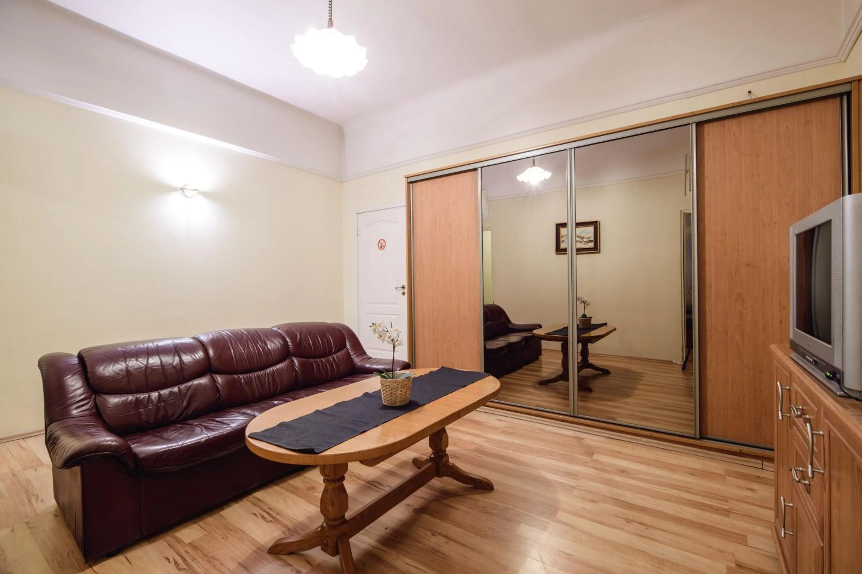 Photo of the whole room in Golden Lion Guest Rooms Szewska 19