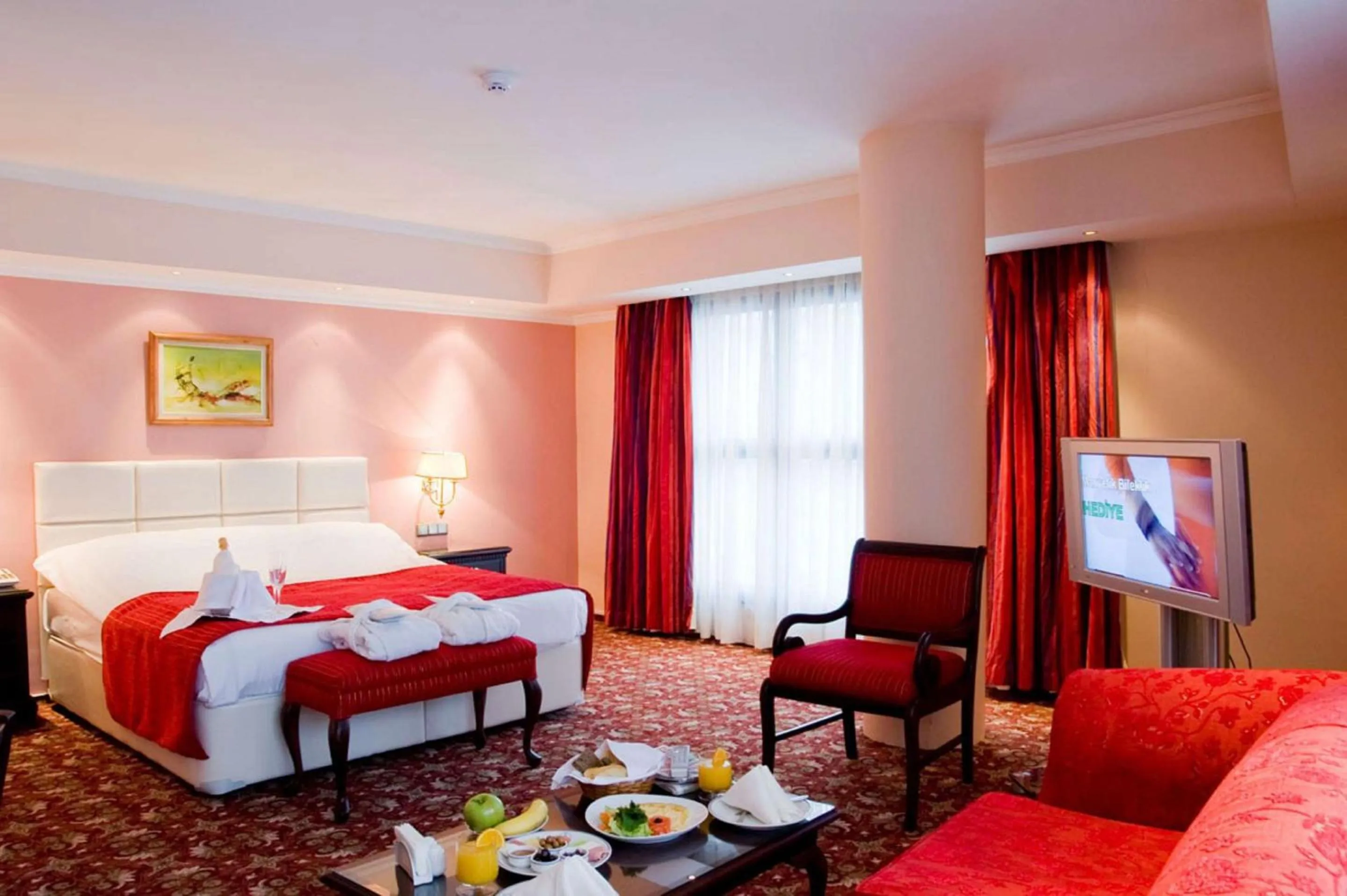 Photo of the whole room, Bed in Hotel 2000 Kavaklıdere