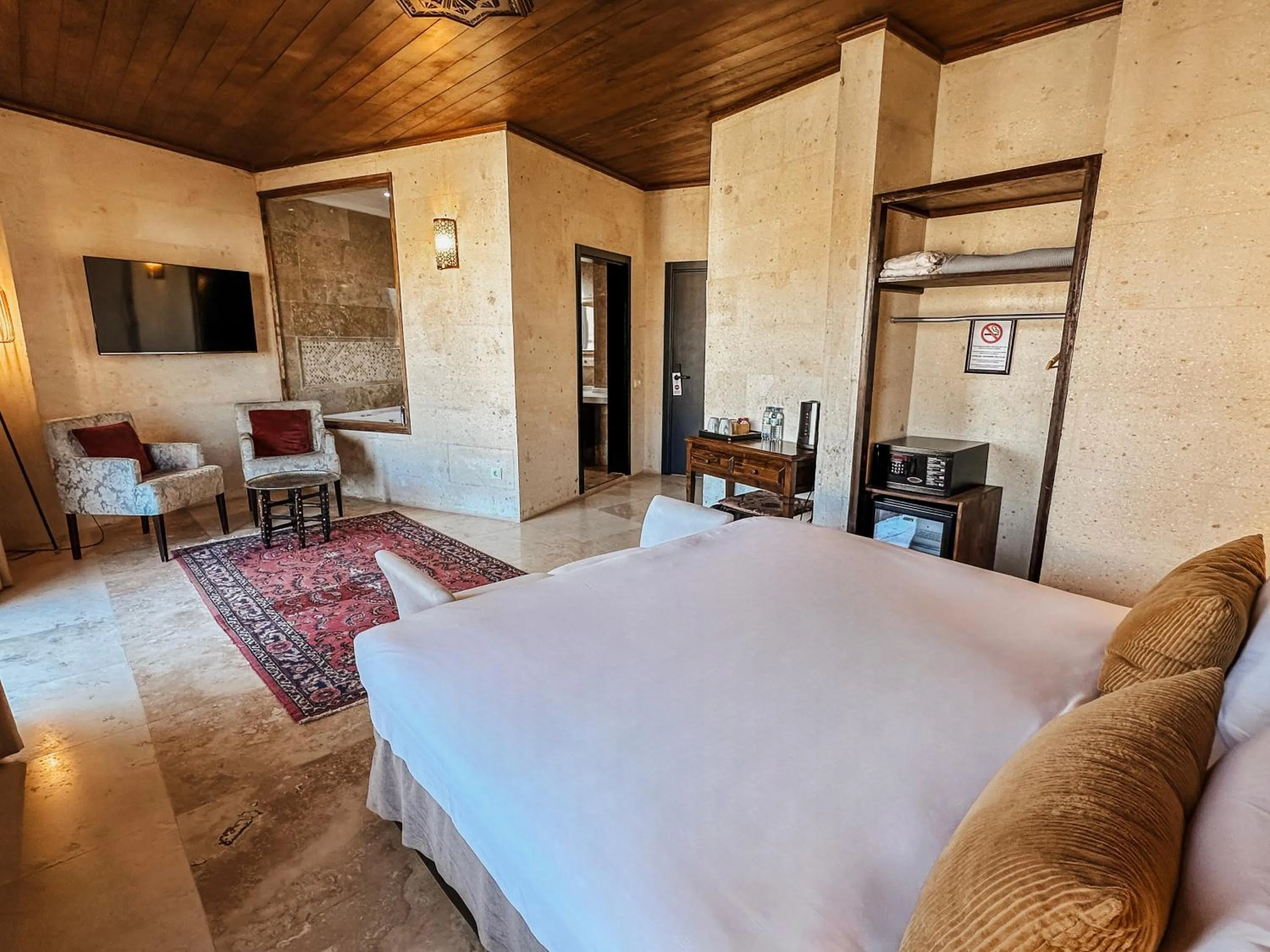 Bed in Osmanli Cappadocia Hotel