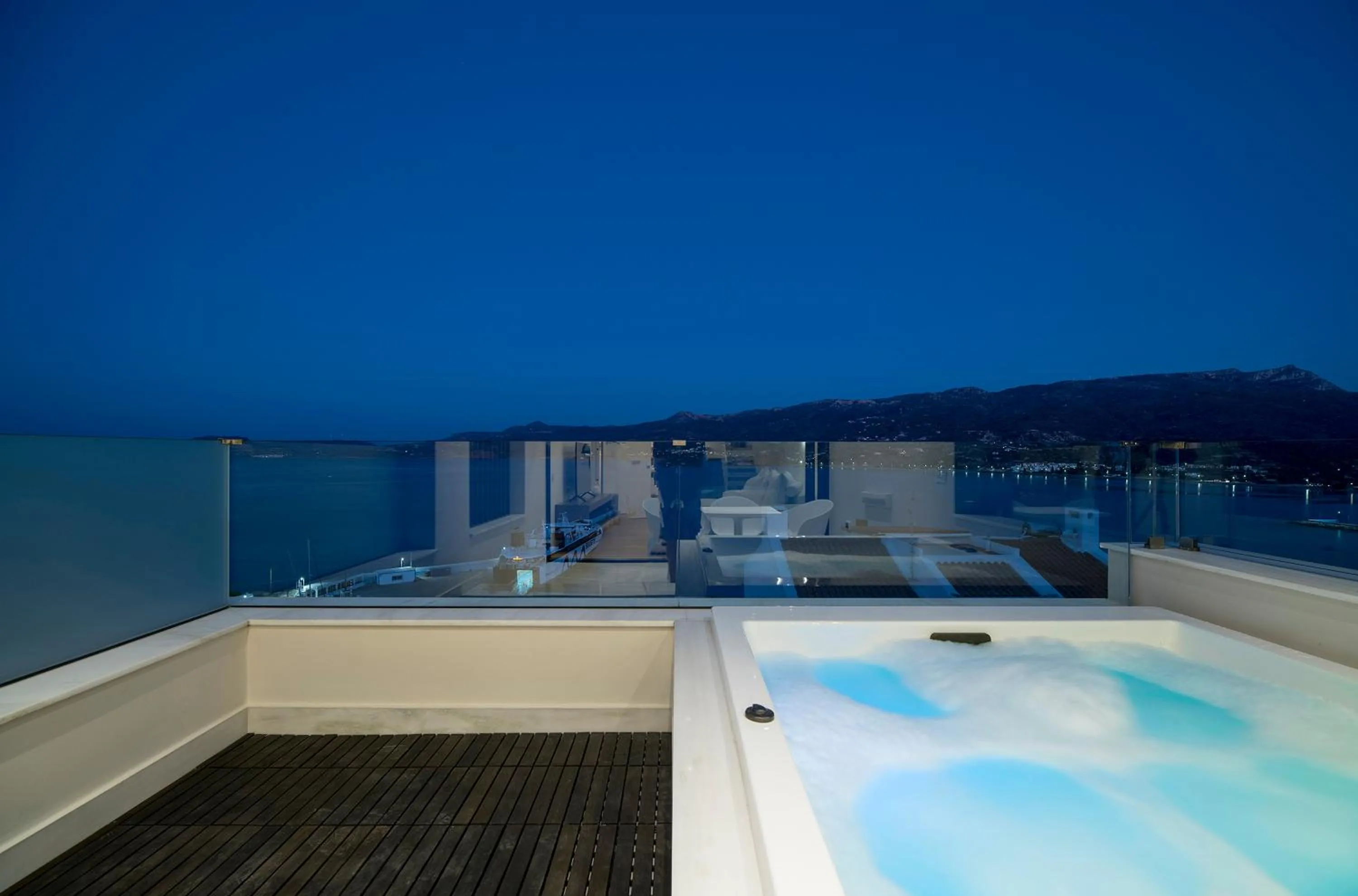 GM exclusive Luxury Suites & SPA