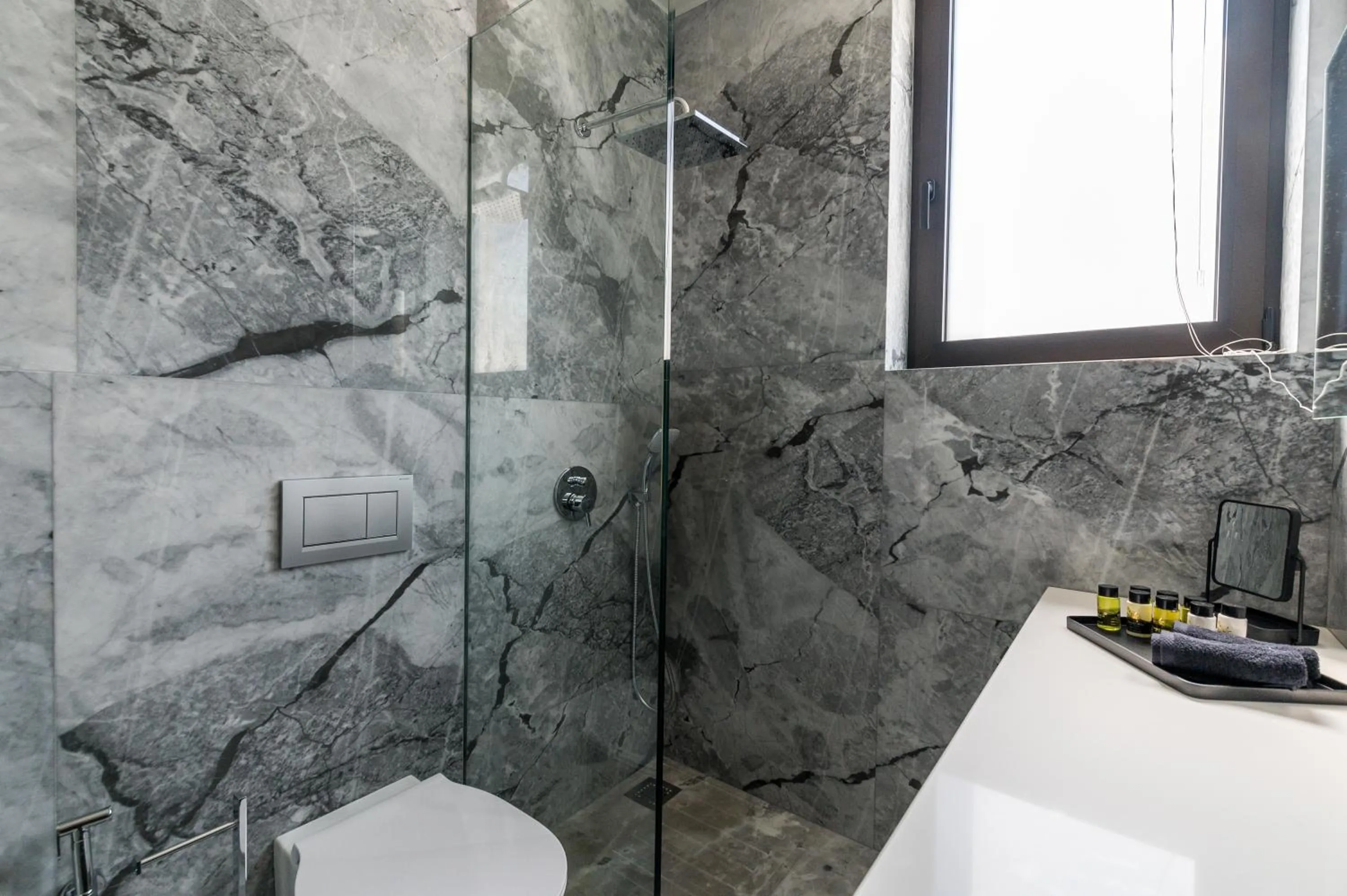 GM exclusive Luxury Suites & SPA