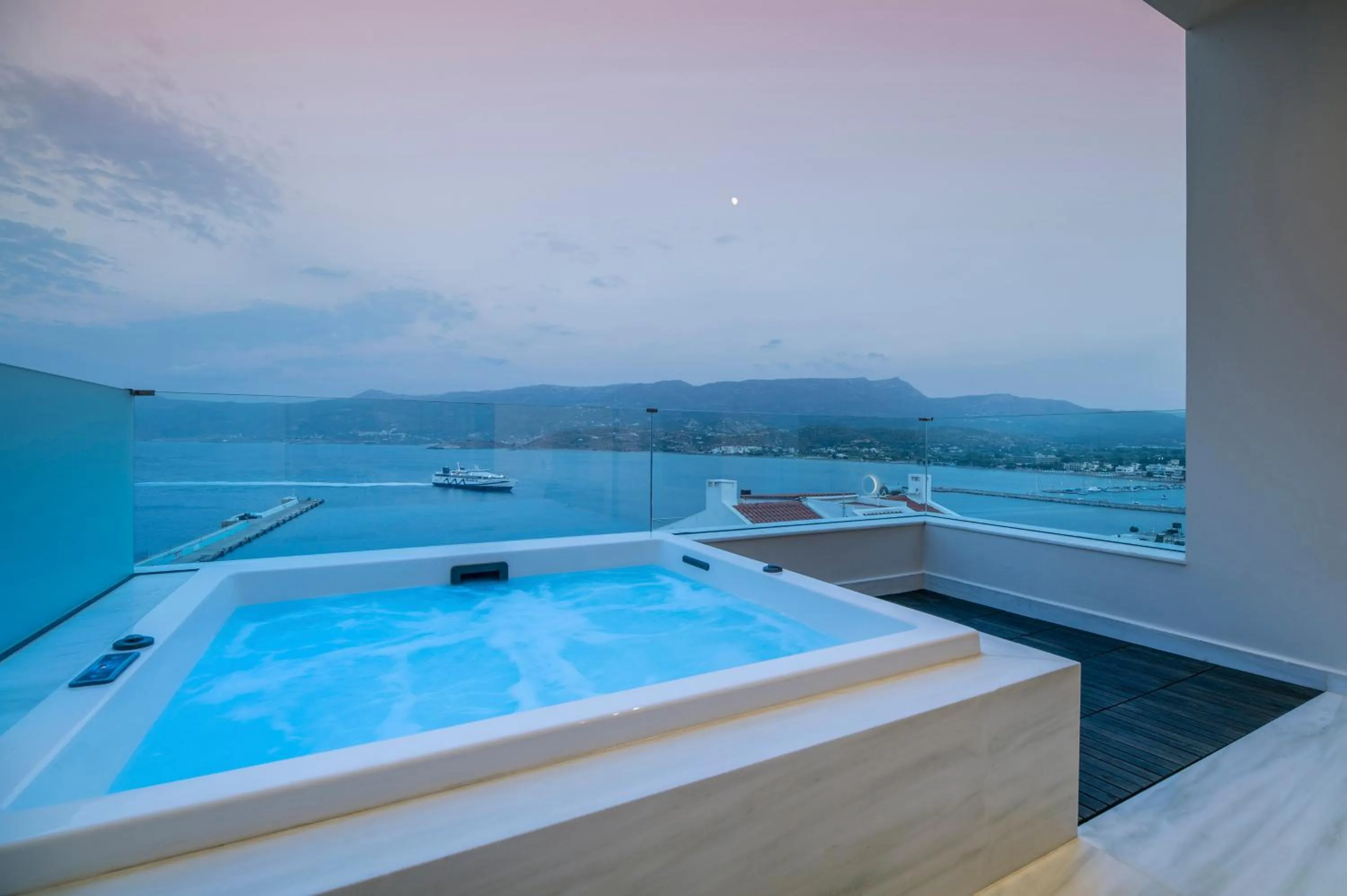 GM exclusive Luxury Suites & SPA