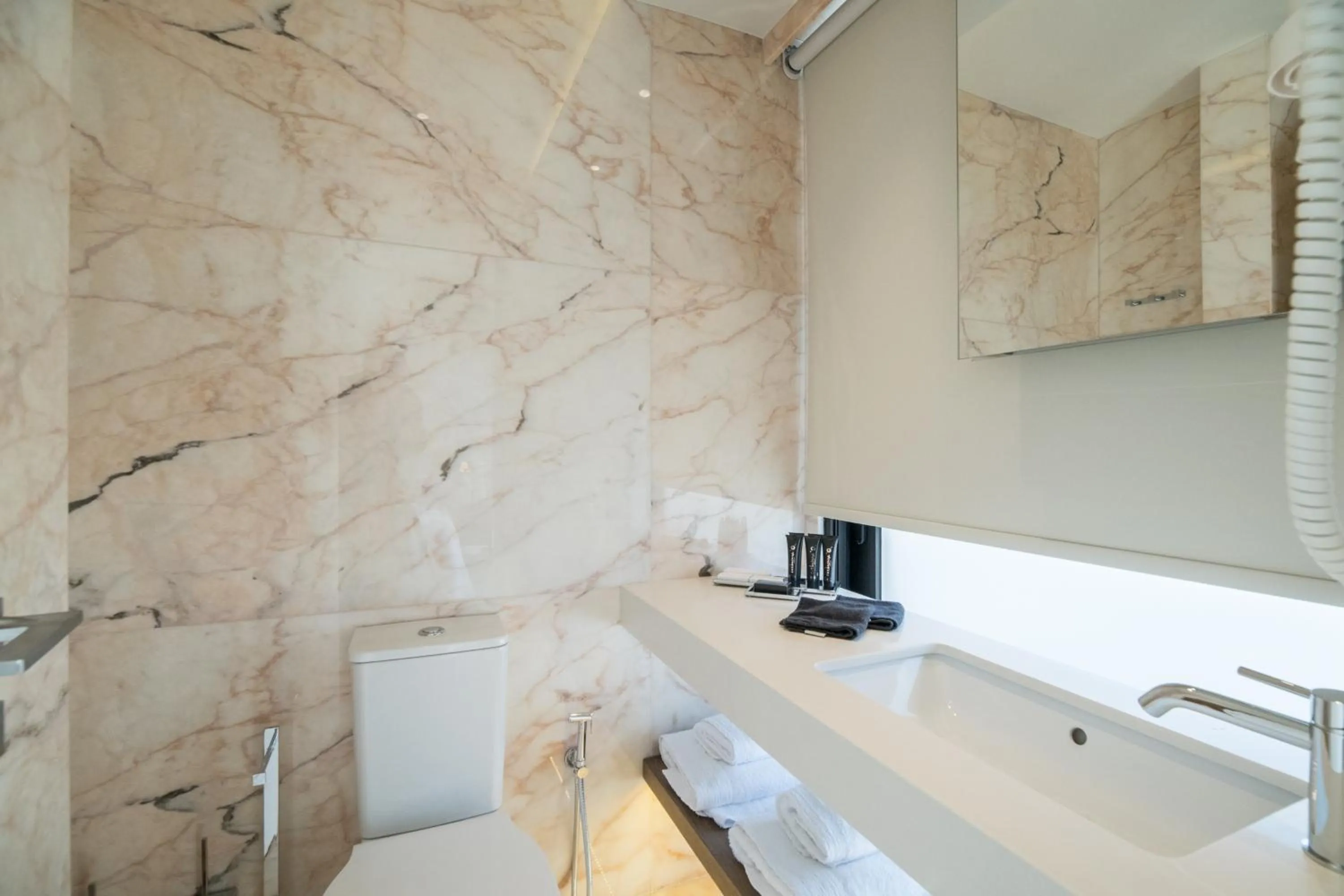 GM exclusive Luxury Suites & SPA