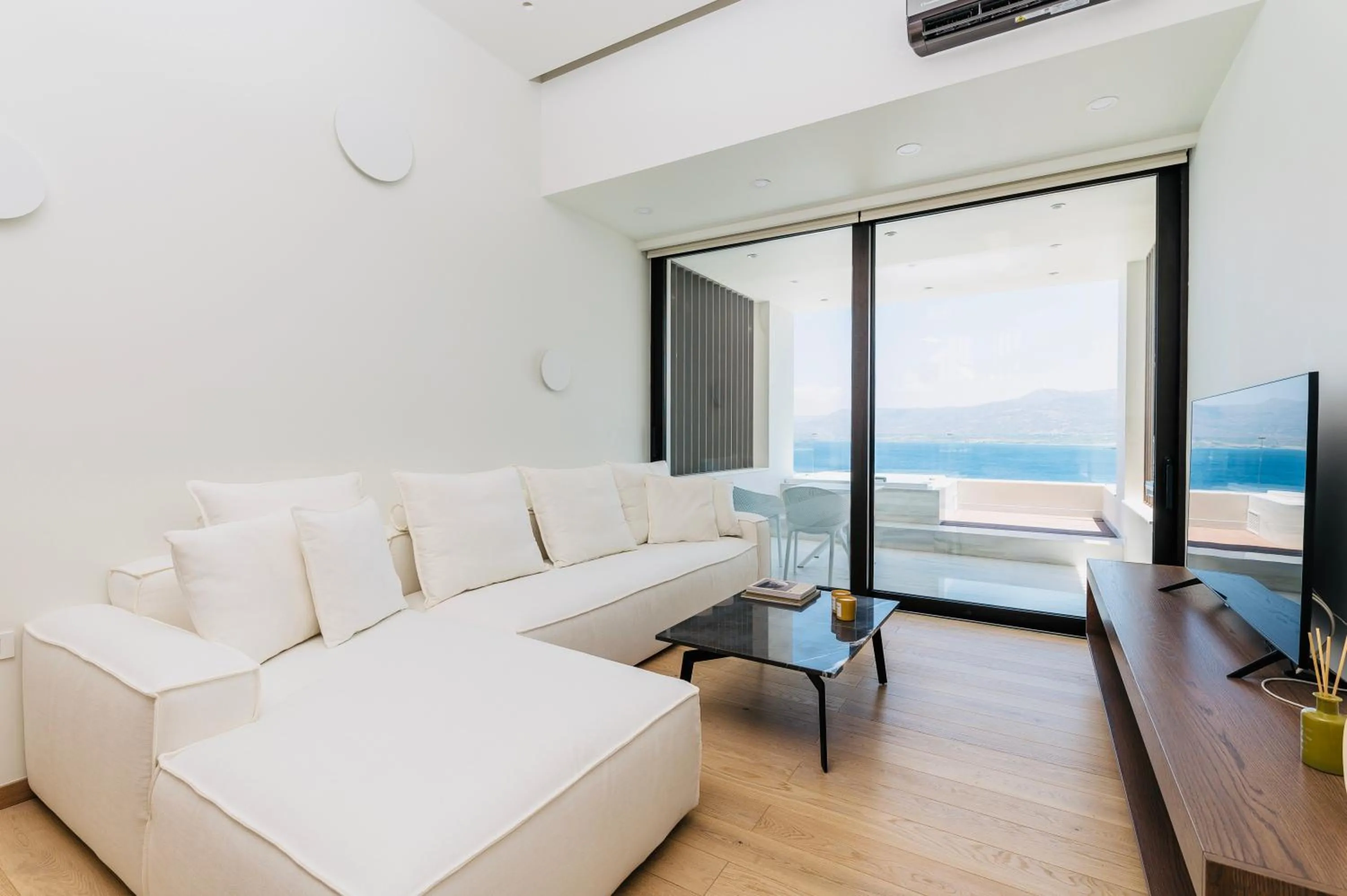 Bed in GM exclusive Luxury Suites & SPA