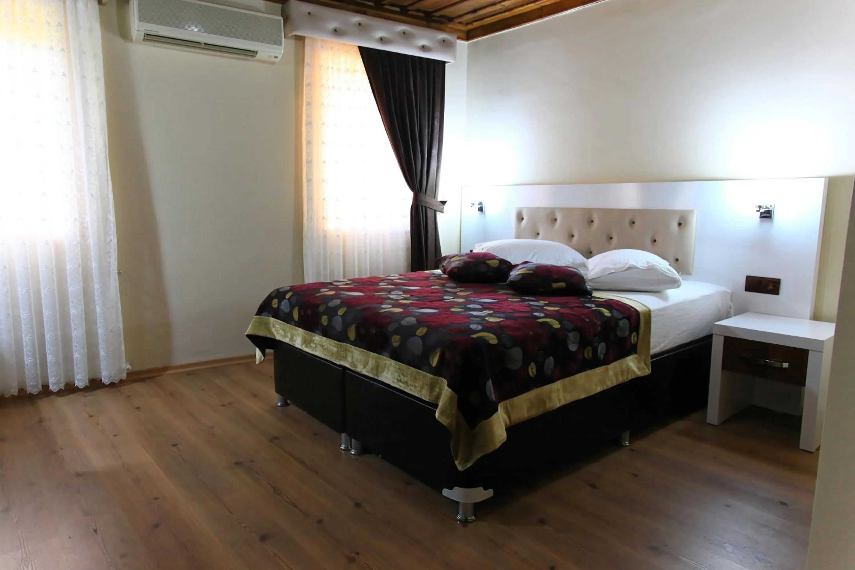 Photo of the whole room, Bed in Bacchus Pension