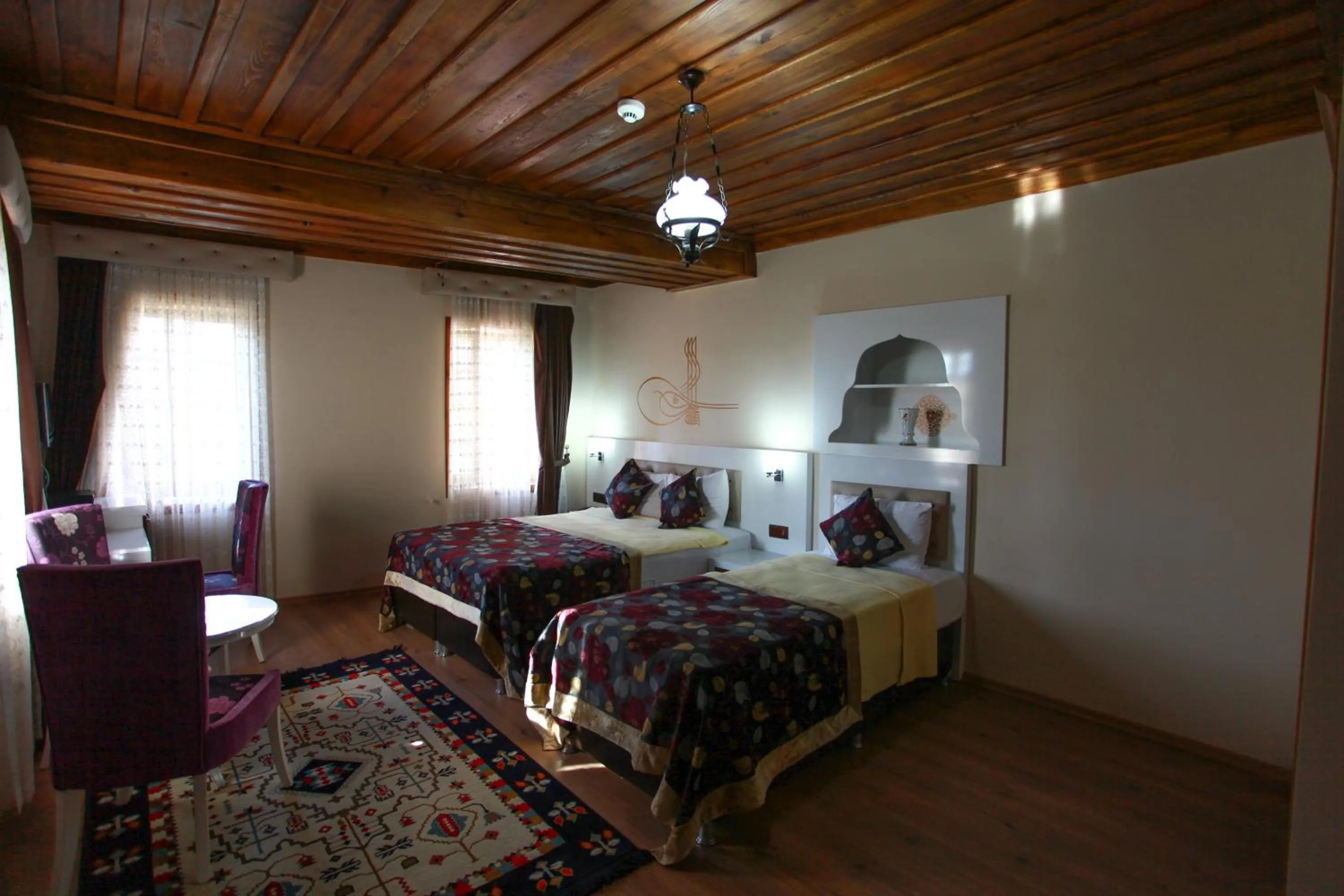 Photo of the whole room, Bed in Bacchus Pension