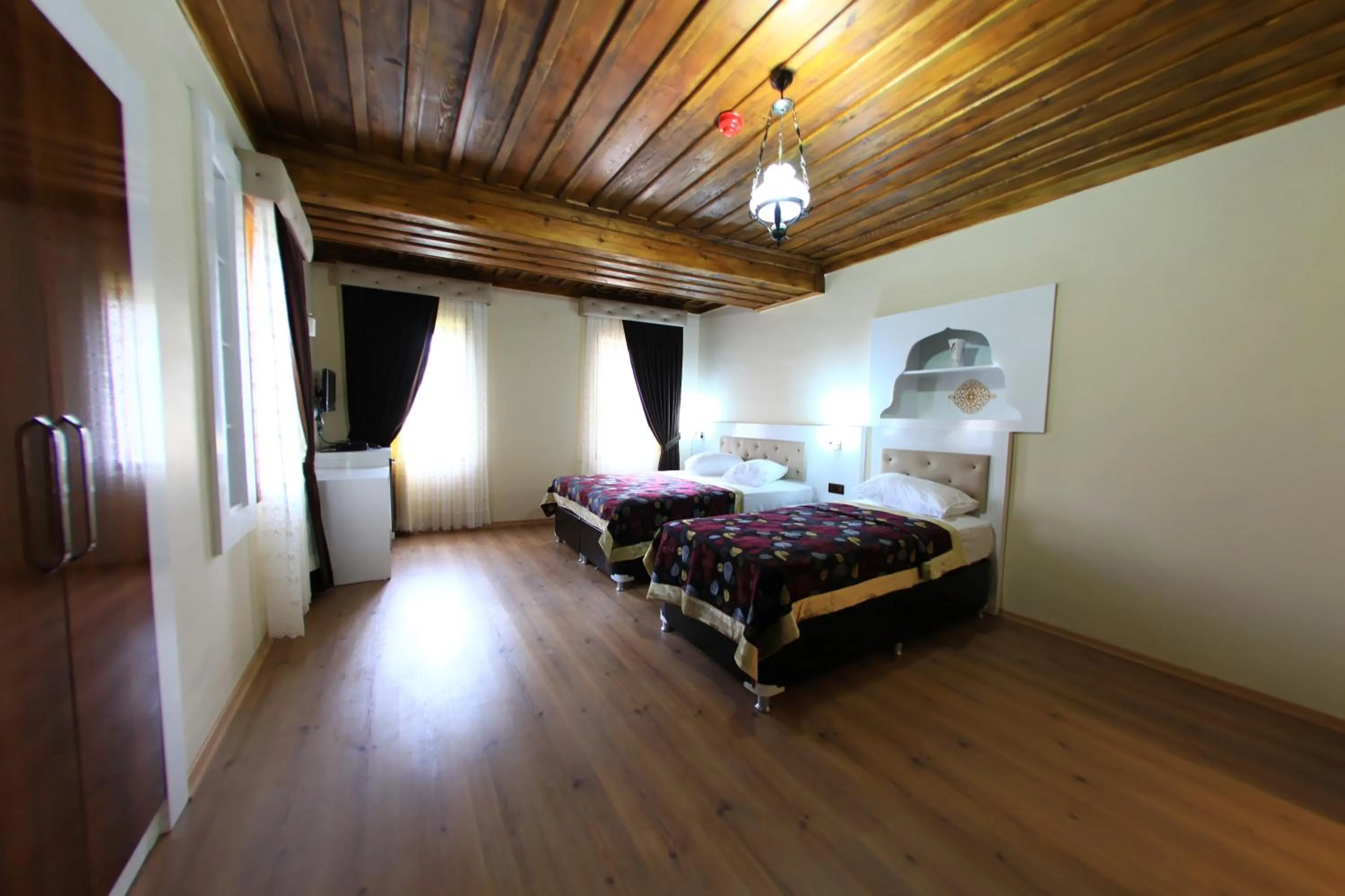 Photo of the whole room, Bed in Bacchus Pension