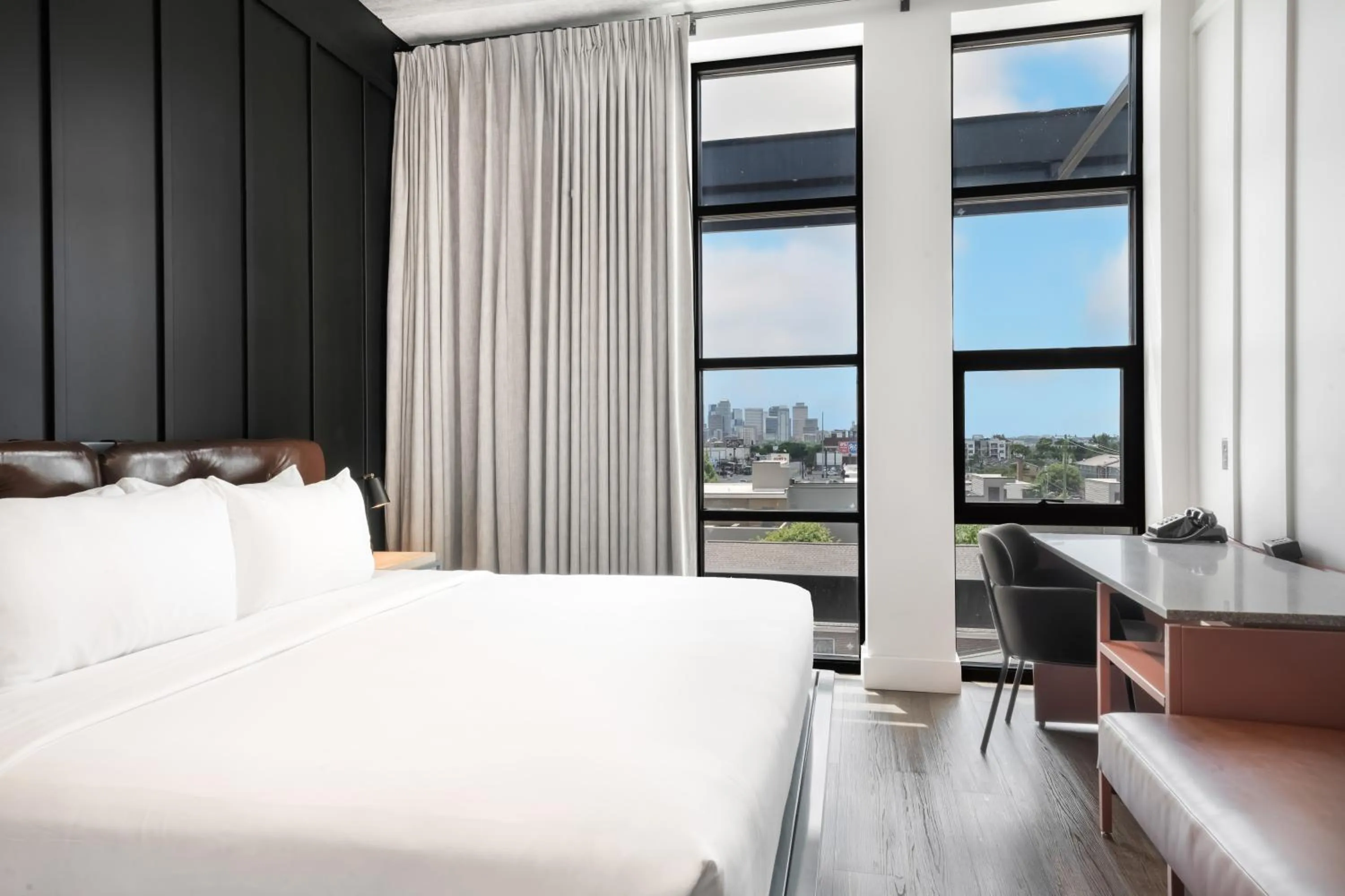 Bedroom, Bed in Waymore's Guest House