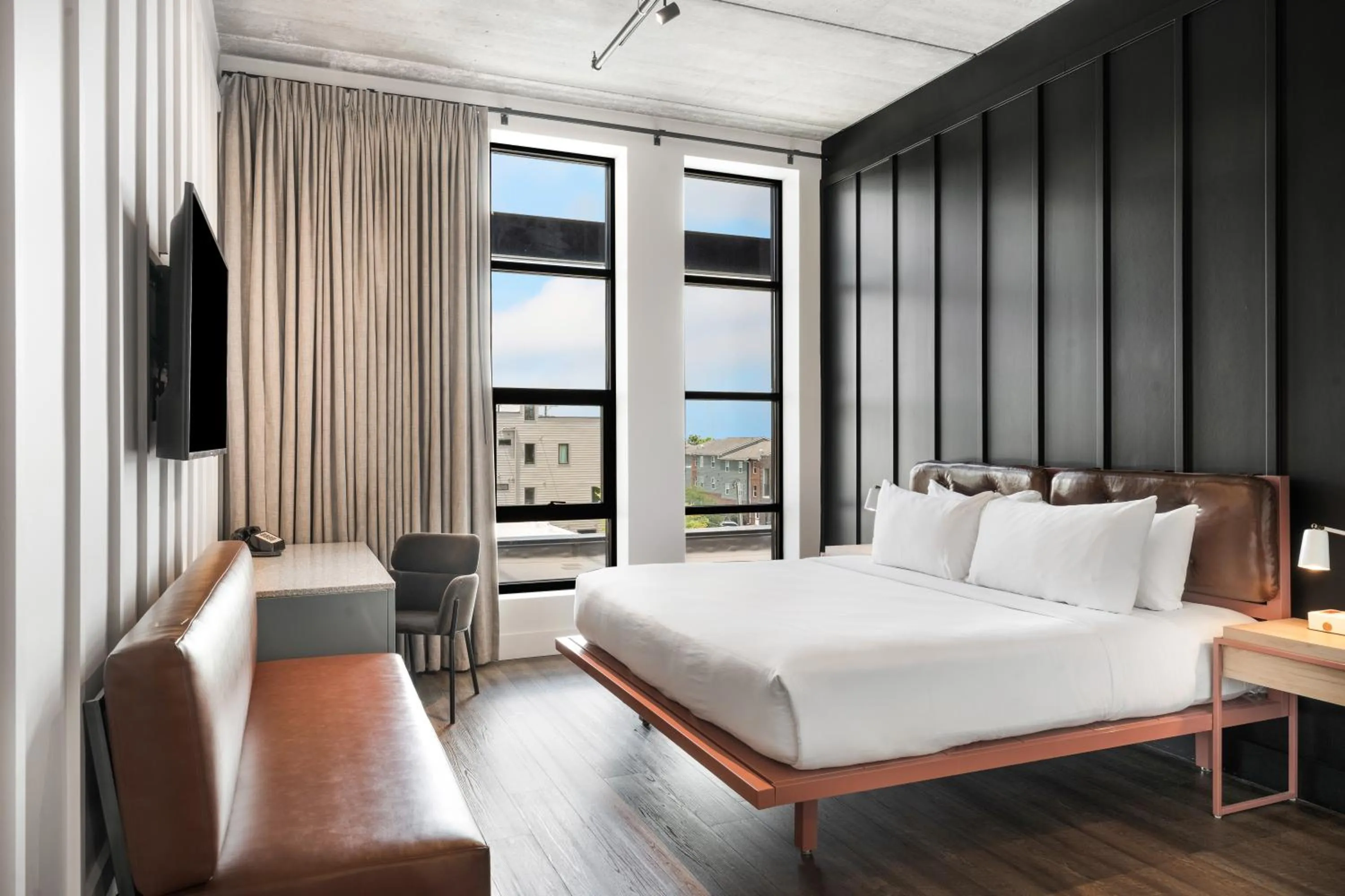 Bedroom, Bed in Waymore's Guest House