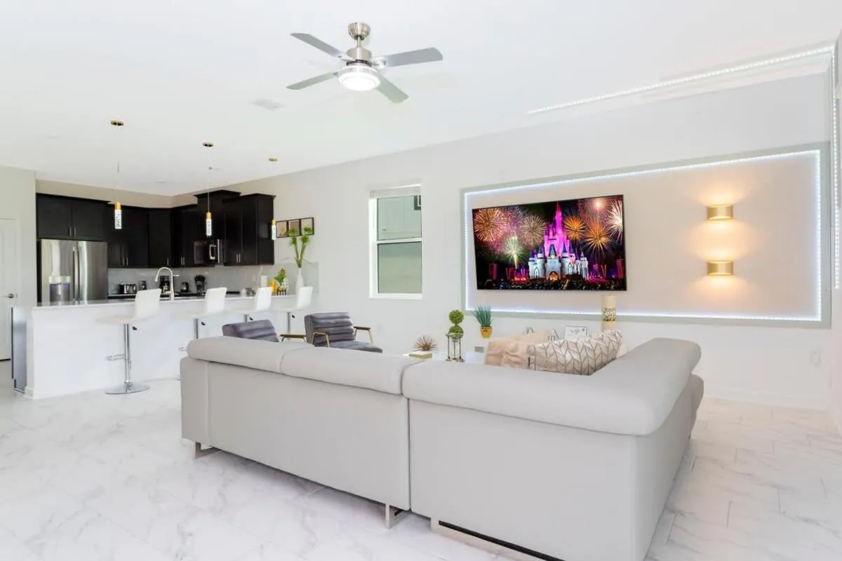 Joyful 8Bd Single Family w Pool @Champions Gate 9262