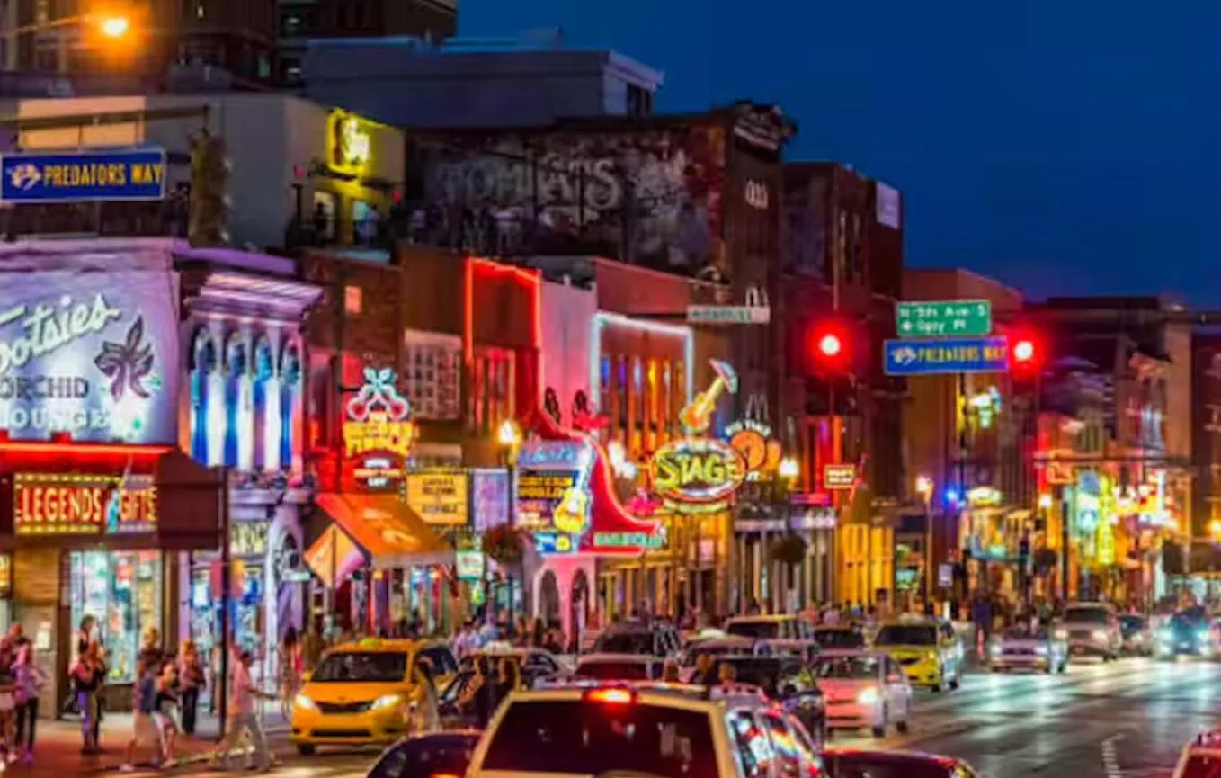 Entertainment in Music Row Retreat with Pool and Free Parking, Walk to Bars!