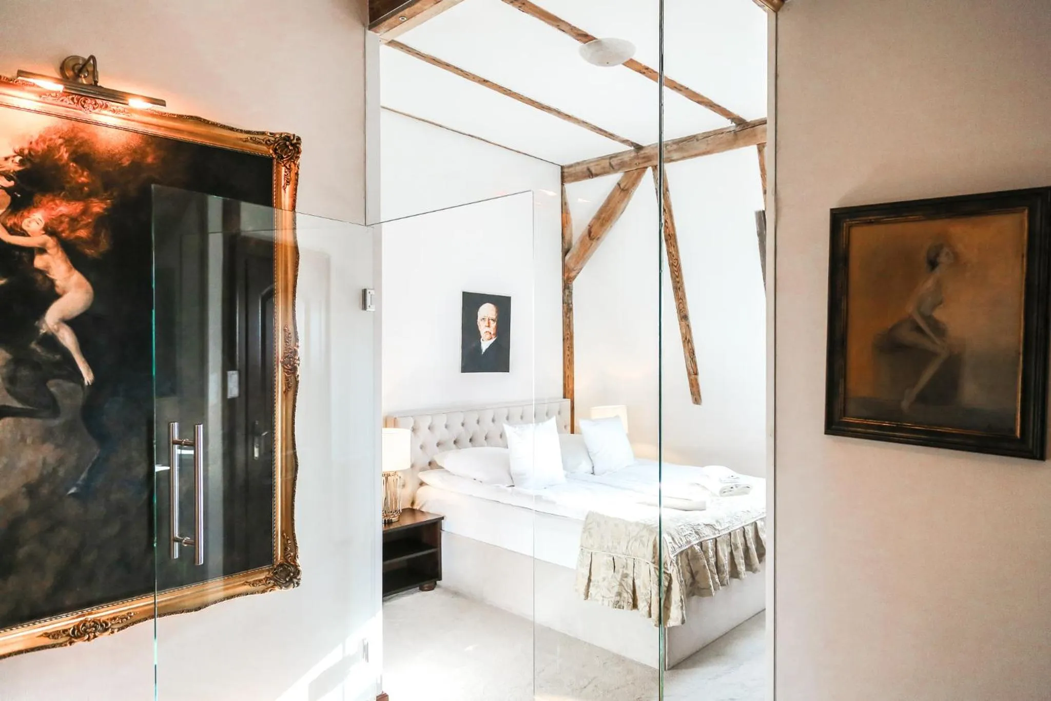 Bed in VILLA RED by COLUMBUS Ustka