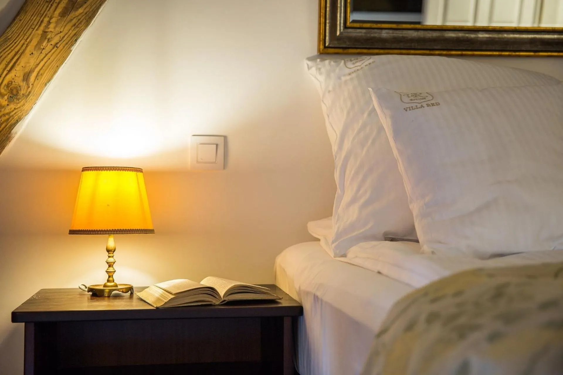 Bed in VILLA RED by COLUMBUS Ustka