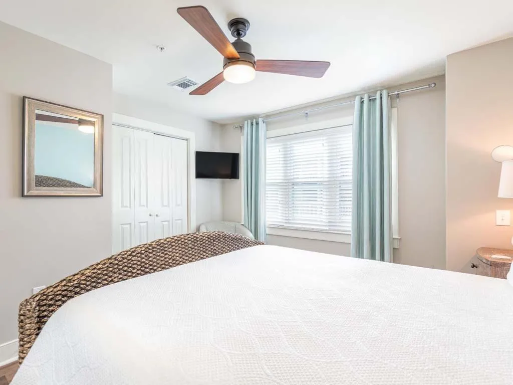 Bed in Atlantic Ocean 2