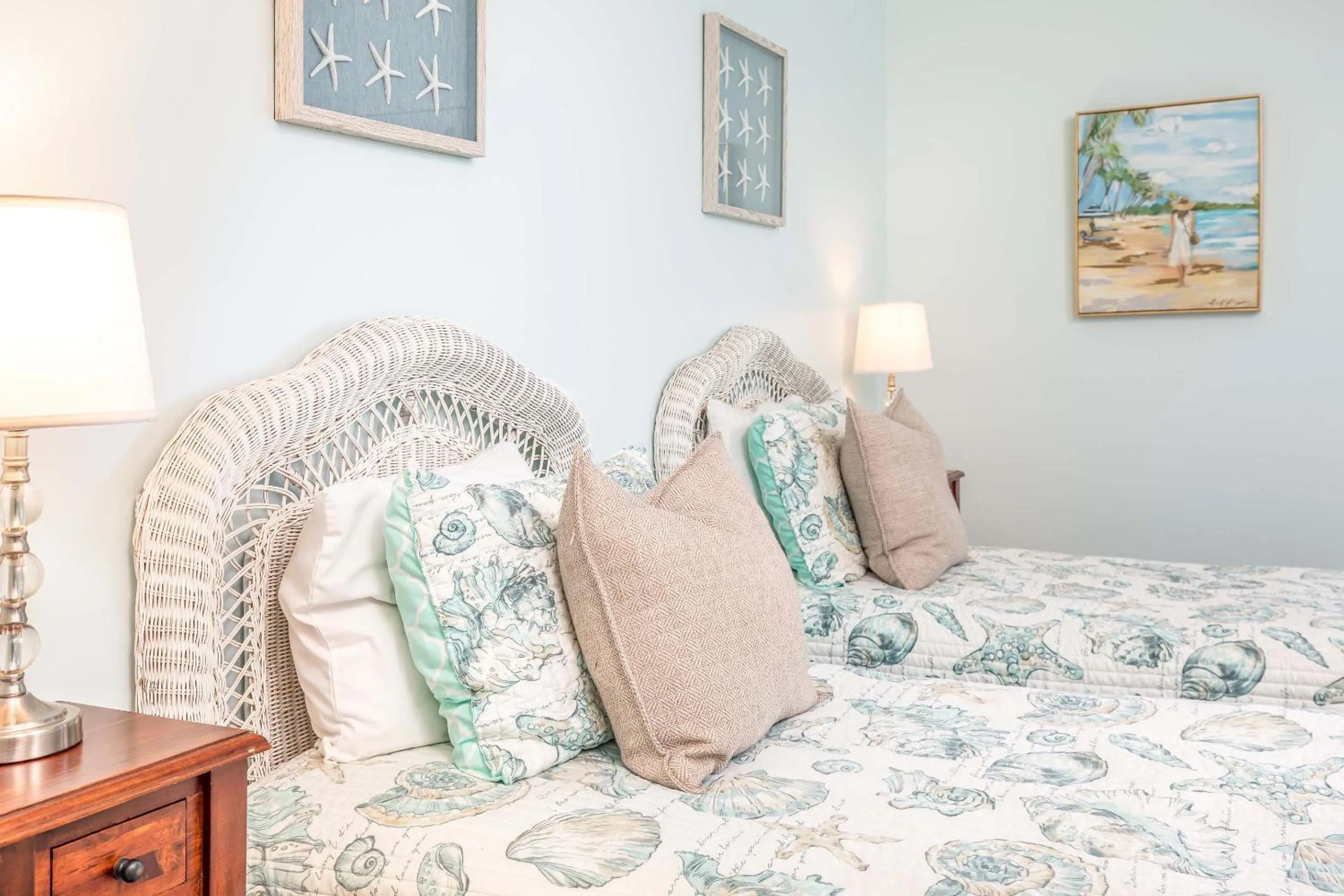 Bed in South Beach Ocean 4