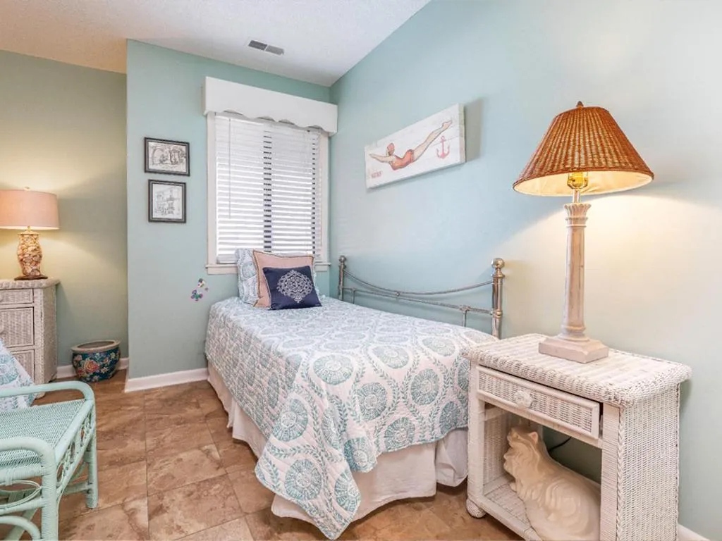 Bed in Tybee Lights 114A